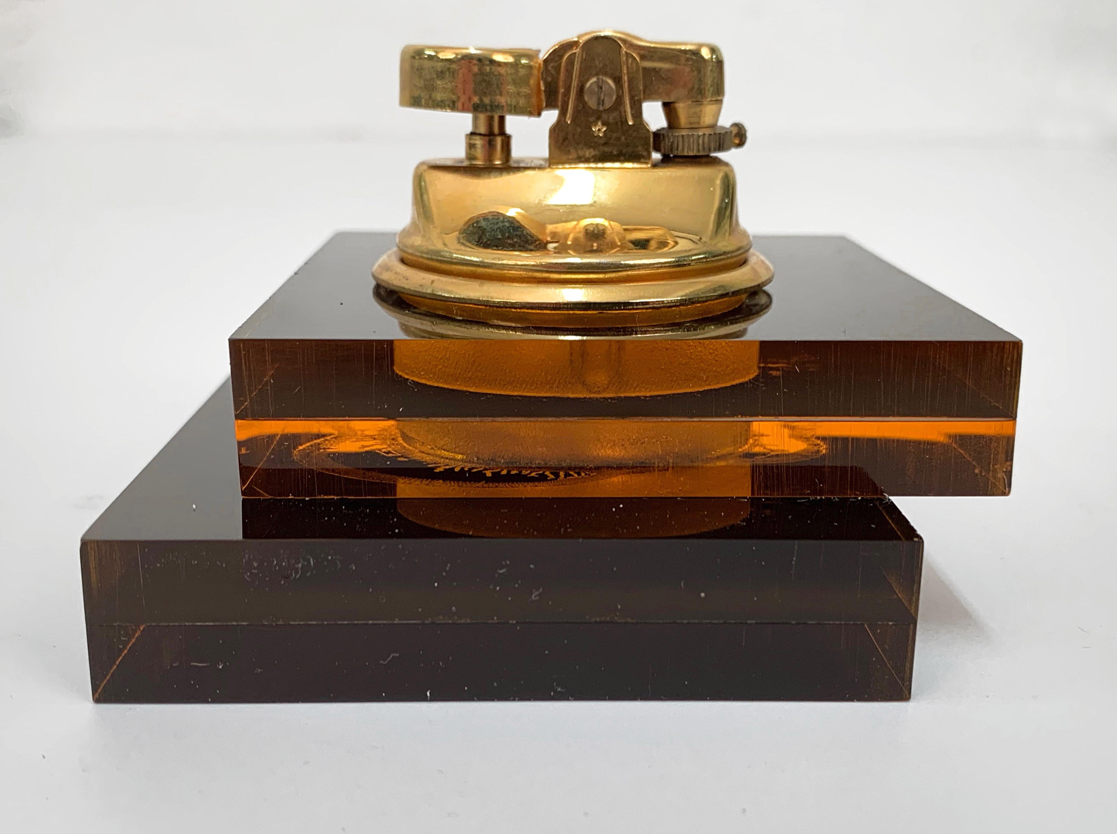 Christian Dior Table Lighter in Lucite, Tortoise Plexiglass Brass, France, 1970s In Excellent Condition In Roma, IT