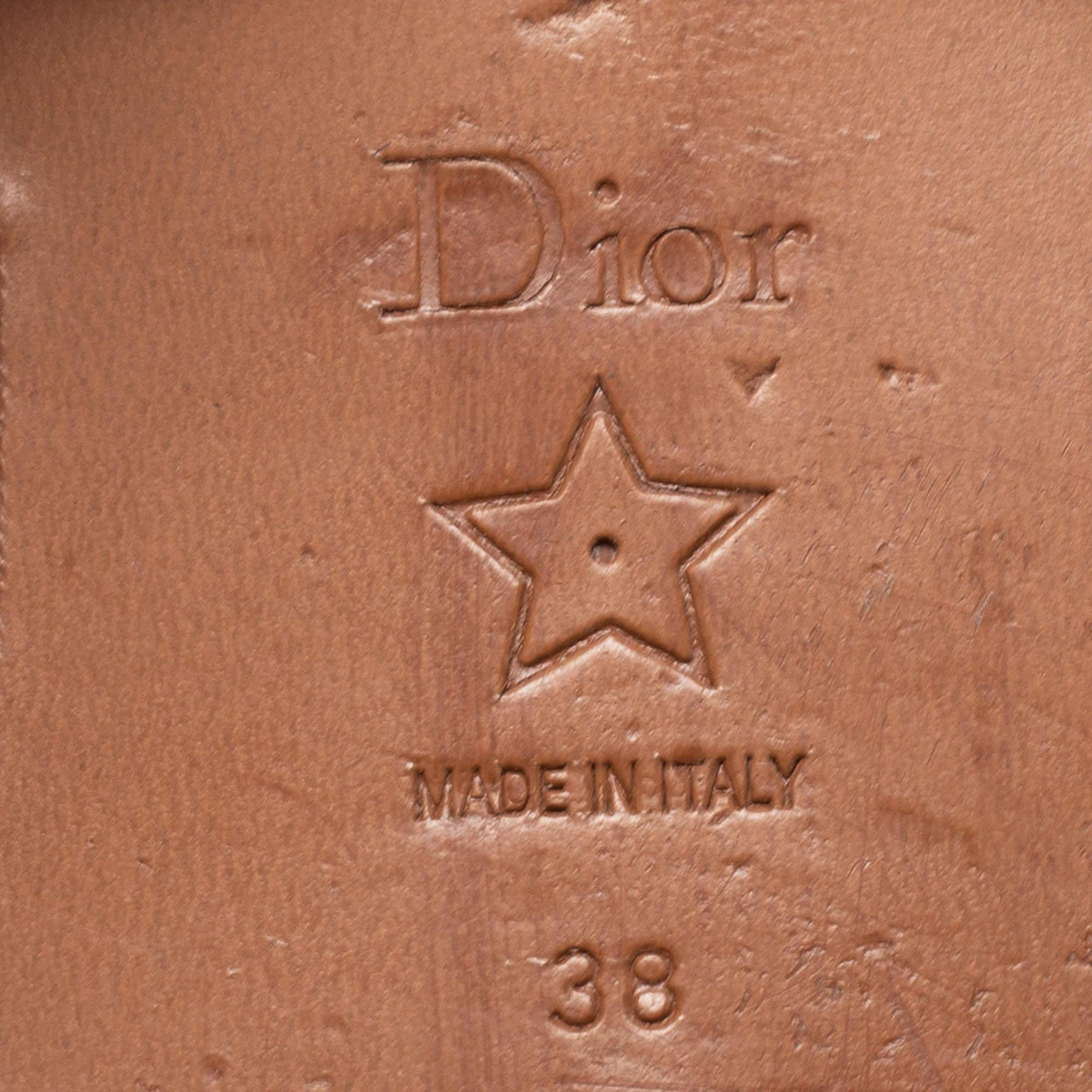 Christian Dior Tan Leather Dior Evolution Flat Slides Size 38 In Good Condition In Dubai, Al Qouz 2