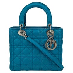 Christian Dior Teal Cannage Medium Lady Dior Cannage Tasche aus Leder in Blau
