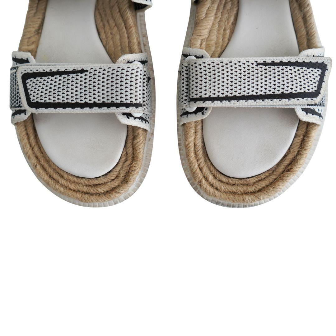 Christian Dior Sandalias de punto técnico de yute Dioract blancas 38 Gris en venta