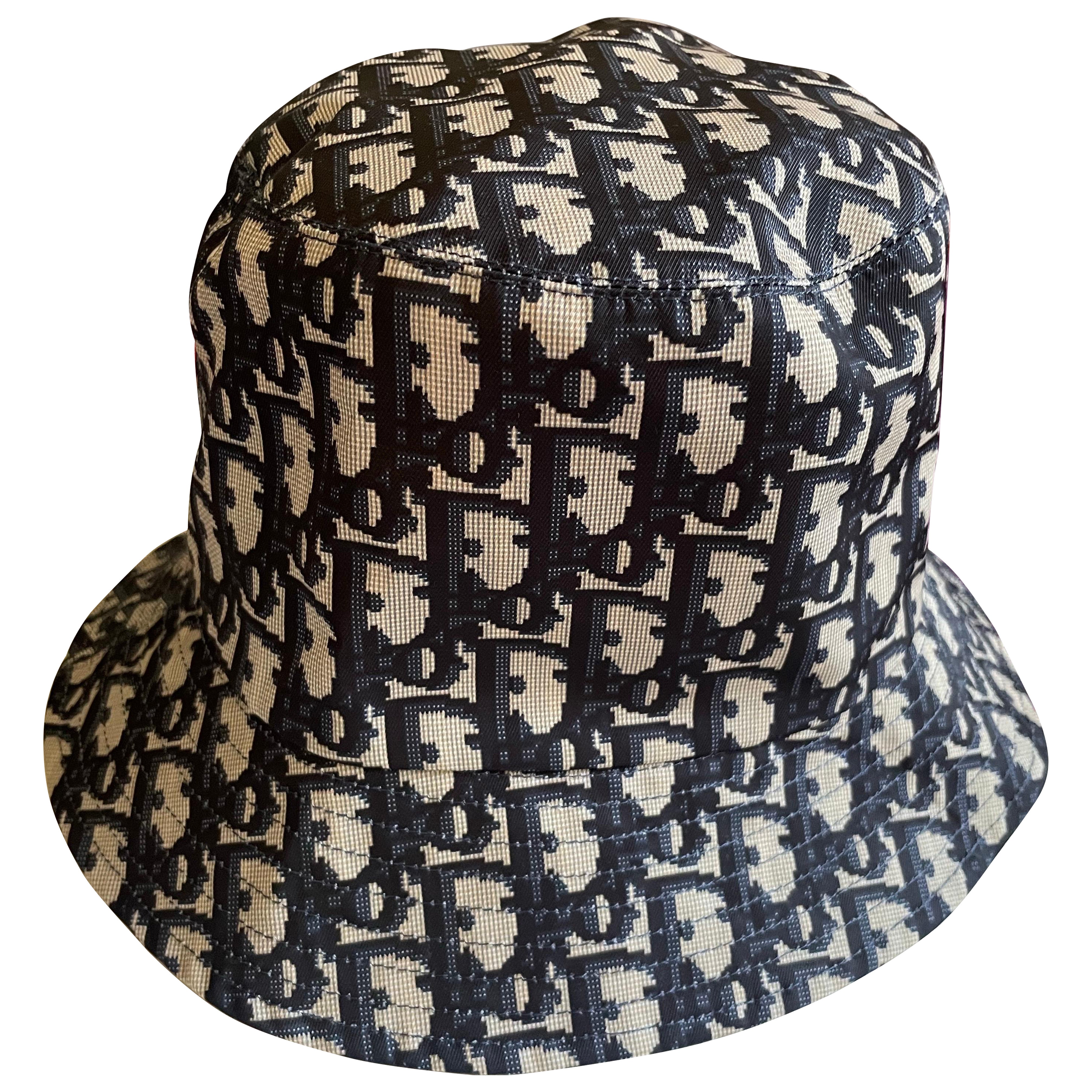 Christian Dior Cappelli Teddy Bob con monogramma obliquo in vendita