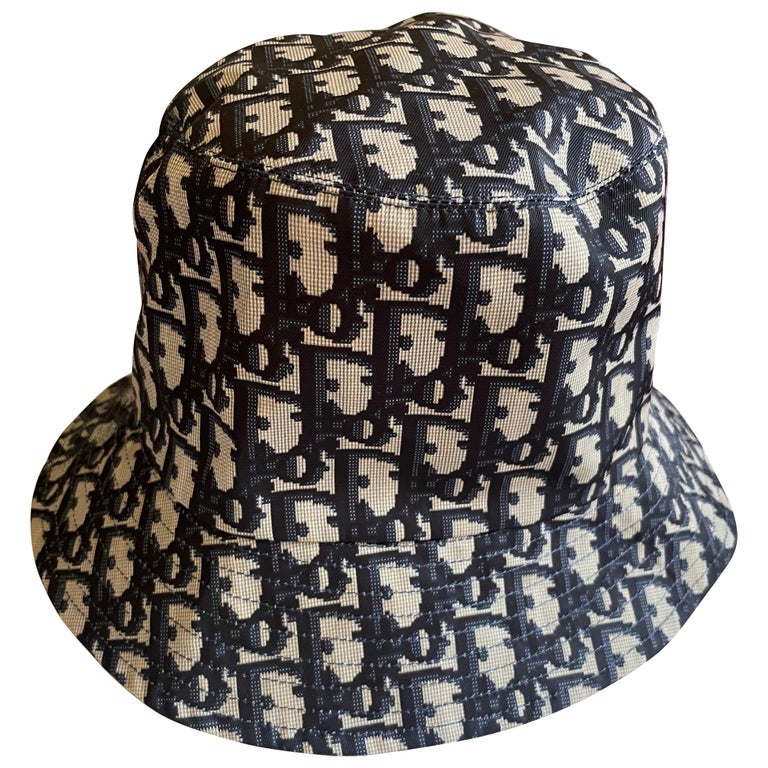CHRISTIAN DIOR Teddy Bob hats oblique monogram For Sale at  display picture 2
