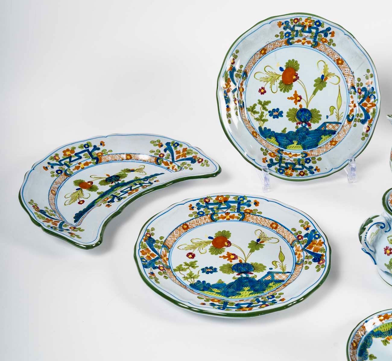 Hand-Painted Christian Dior - Tete-a-Tete Breakfast Set Faenza Italian Faience - 19 pieces