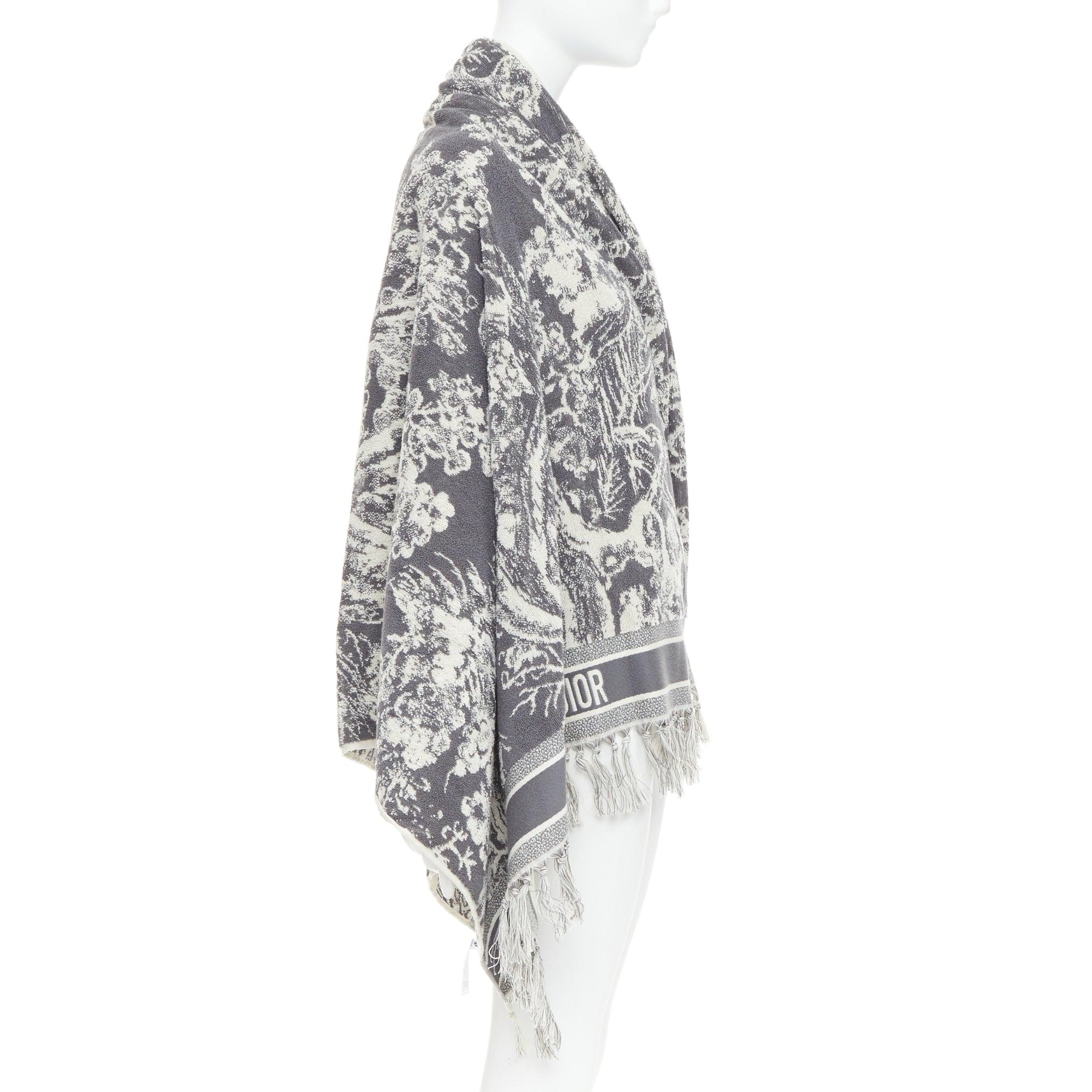 CHRISTIAN DIOR Toile de Jouy gris marfil reverso algodón gran toalla de playa en Excelente estado para la venta en Hong Kong, NT