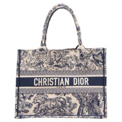 Christian Dior Toile de Jouy Ricamo inverso Libro Tote Bag Blu x Ecrù