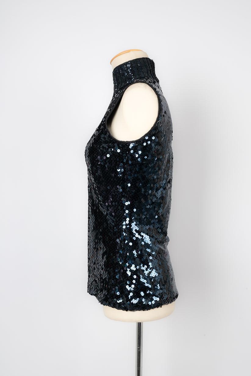 Dior - (Made in Italy) Blue sequinned top. Size 42FR. 2015 Pre-Fall Collection.

Additional information:
Condition: Very good condition
Dimensions: Chest: 43 cm - Height: 59 cm
Period: 21st Century

Seller Reference: FH144