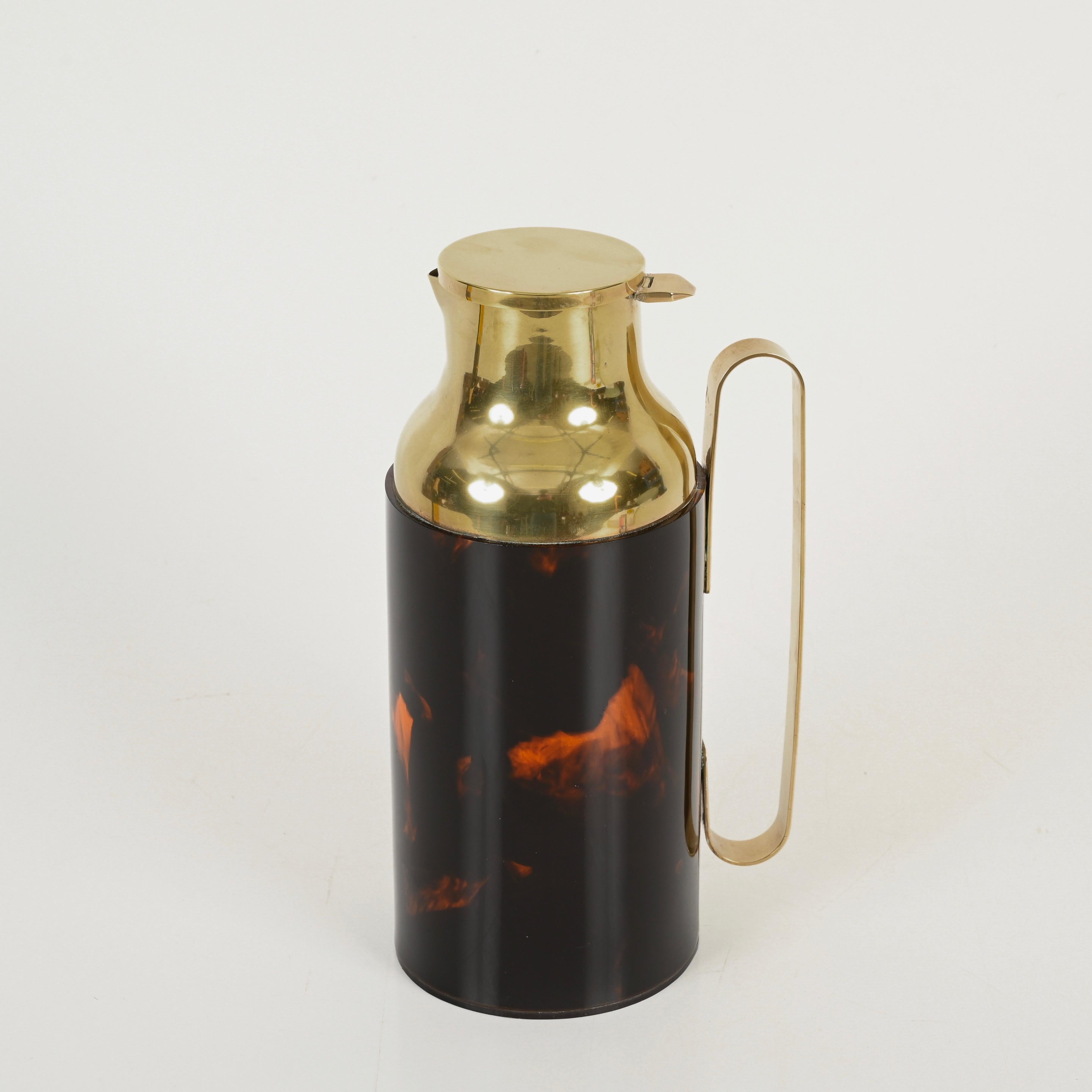 Italiano Christian Dior  Caraffa termos in lucite e ottone effetto tartaruga, Italia 1970 in vendita
