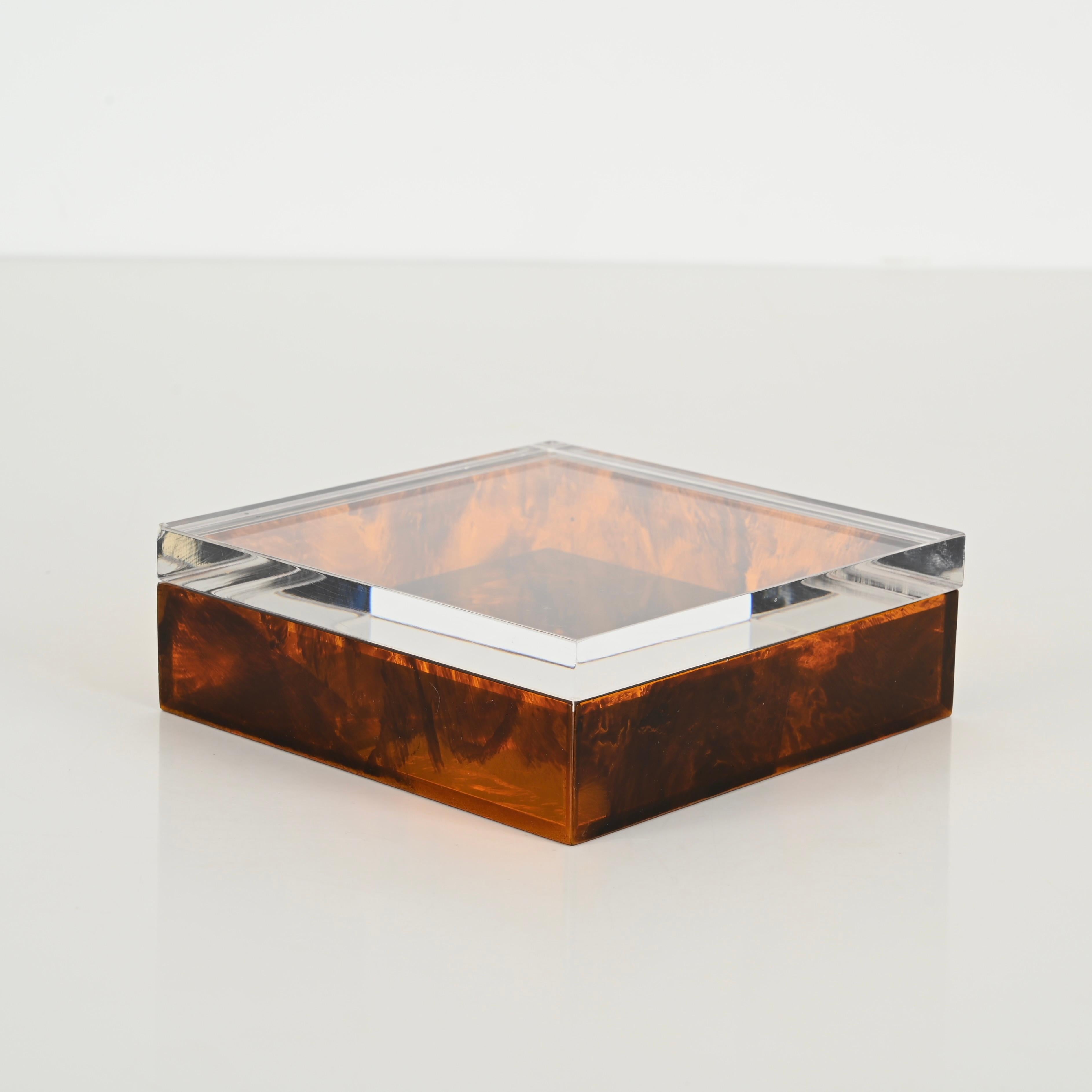 Joyero decorativo italiano cuadrado de lucita de carey Christian Dior, años 70 siglo XX en venta