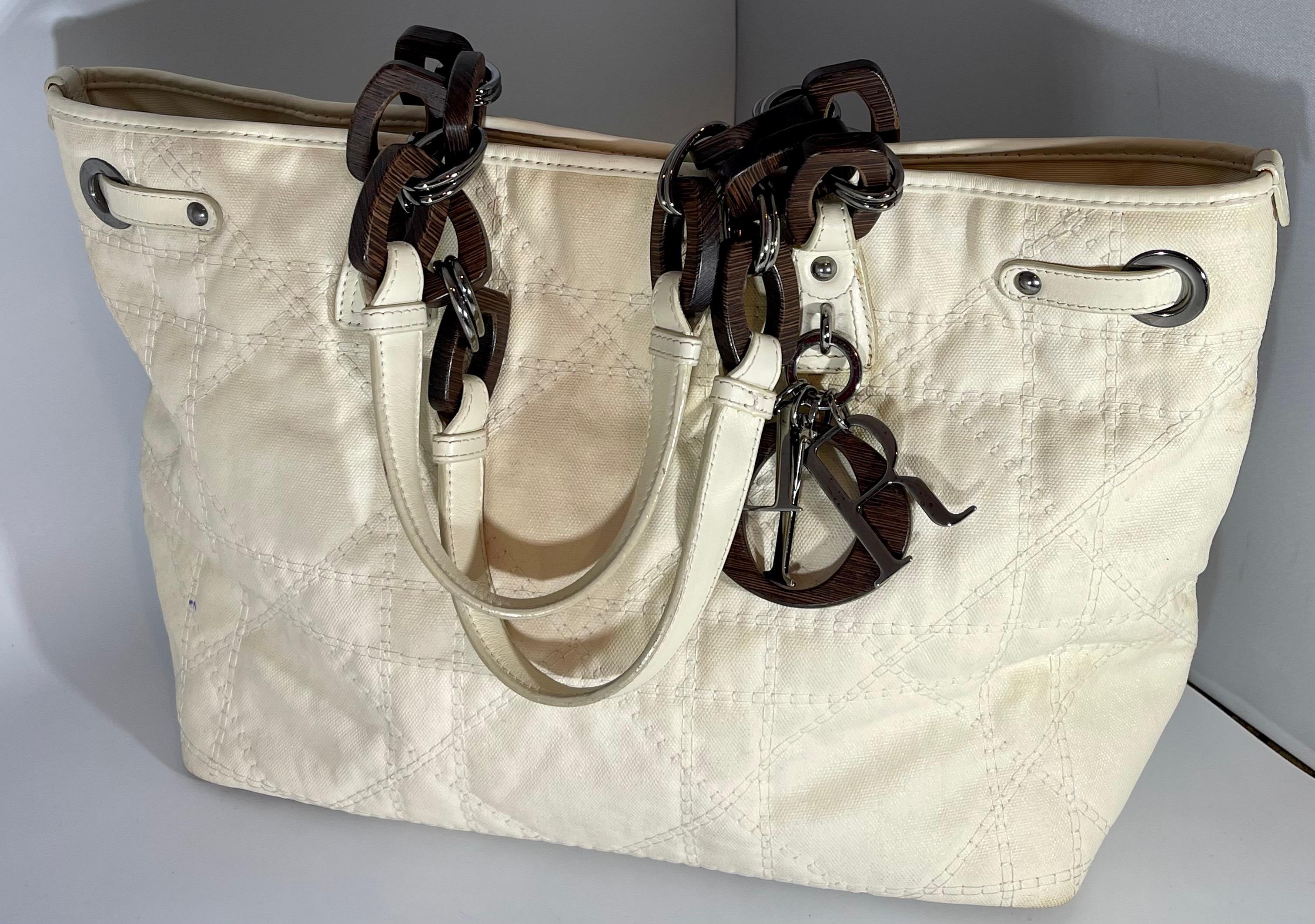 Christiane  Dior Tote Einkaufstasche  Tasche aus weißem Segeltuch mit Logo,  Mittel  im Angebot 2