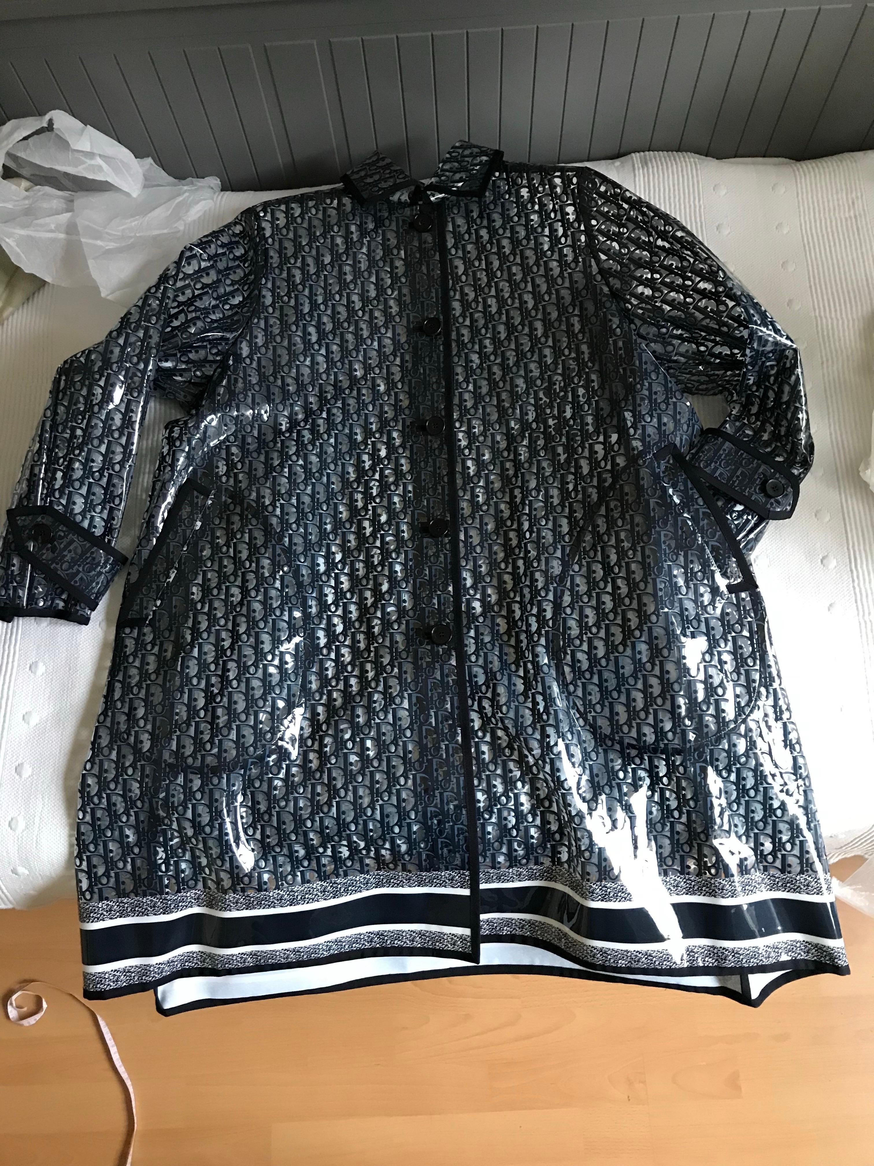 CHRISTIAN DIOR Trench parka plastique oblique logo monogramme Como nuevo en venta 10