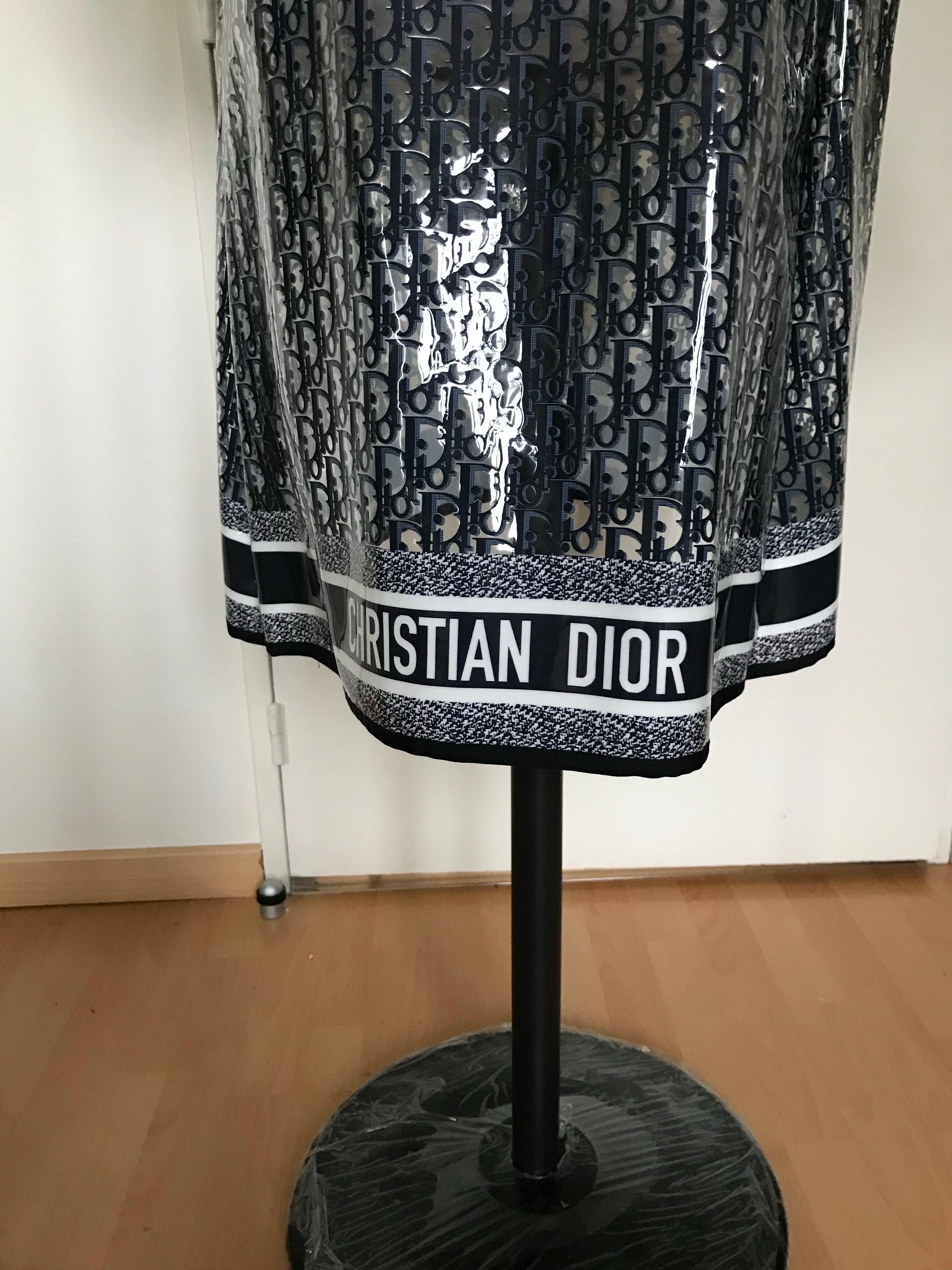 CHRISTIAN DIOR Trench parka plastique oblique logo monogramme Como nuevo en venta 11