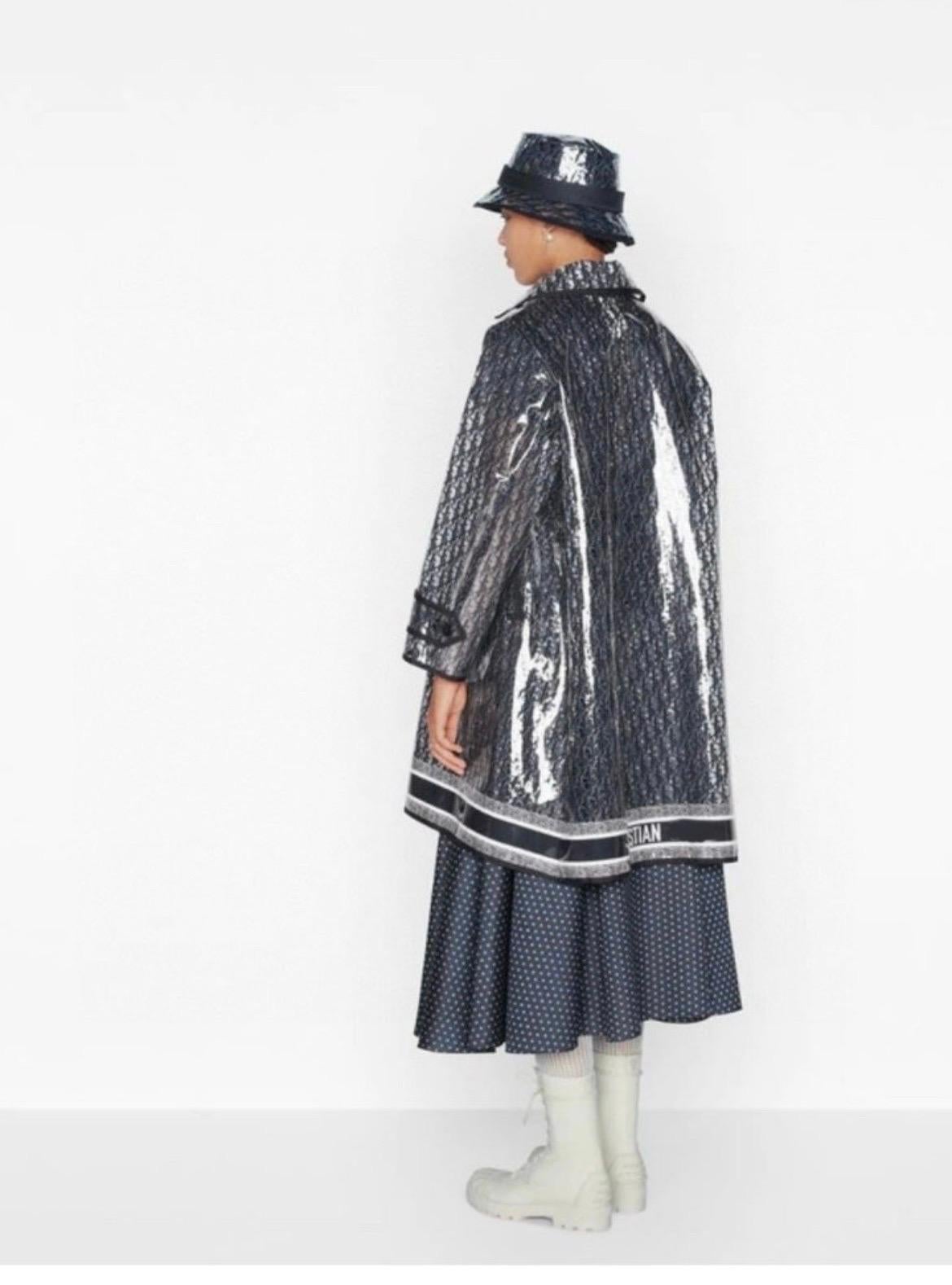 CHRISTIAN DIOR Trench parka plastique oblique logo monogramme Como nuevo en venta 14