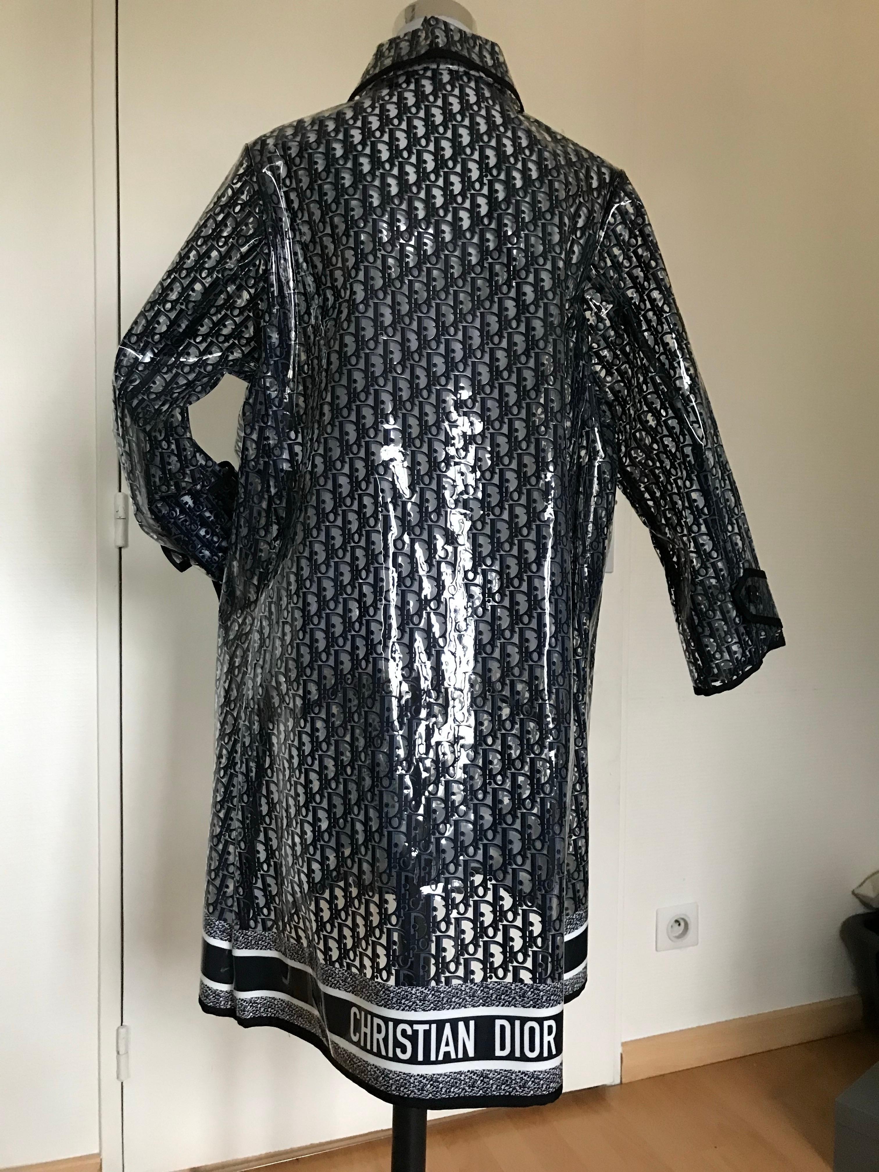 CHRISTIAN DIOR Trench parka plastique oblique logo monogramme Como nuevo en venta 1