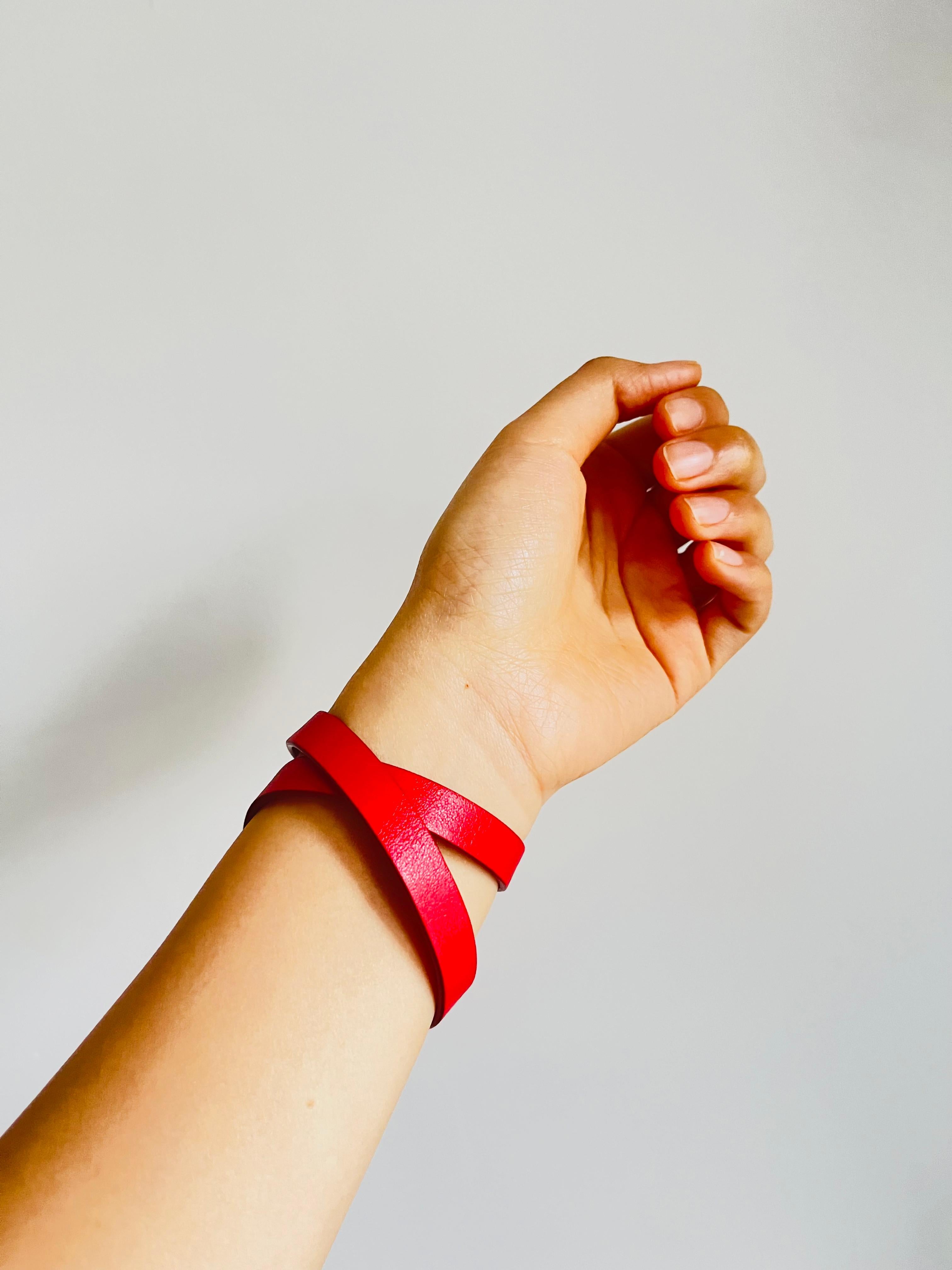 Christian Dior Tribales Weiß Perlen Rotes Leder Double Wrap-Armband Choker M im Angebot 4