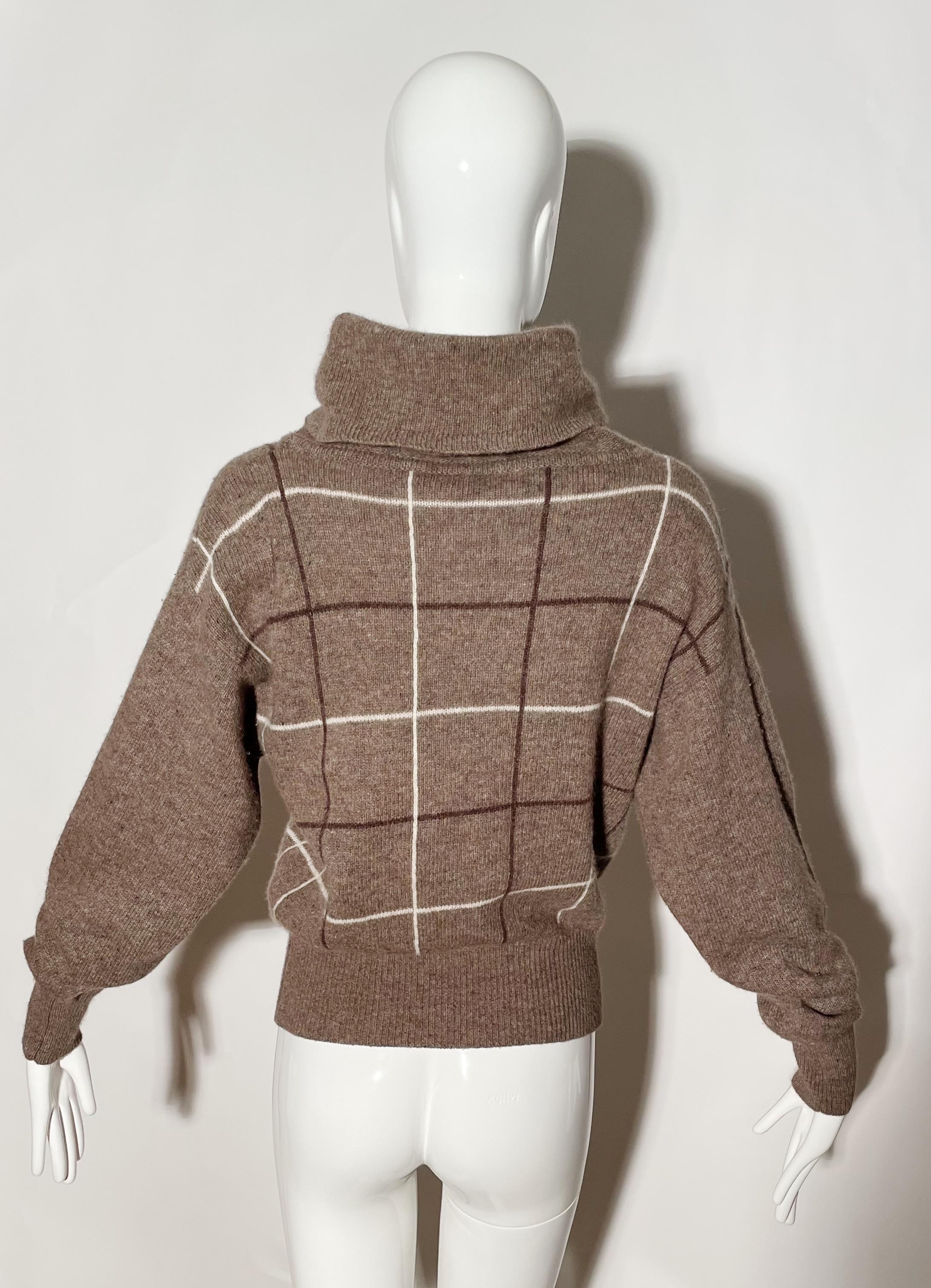 Christian Dior Turtleneck Sweater  In Excellent Condition For Sale In Los Angeles, CA