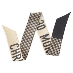 Christian Dior Twilly en soie avec logo '30 Montaigne' et motif pied-de-poule