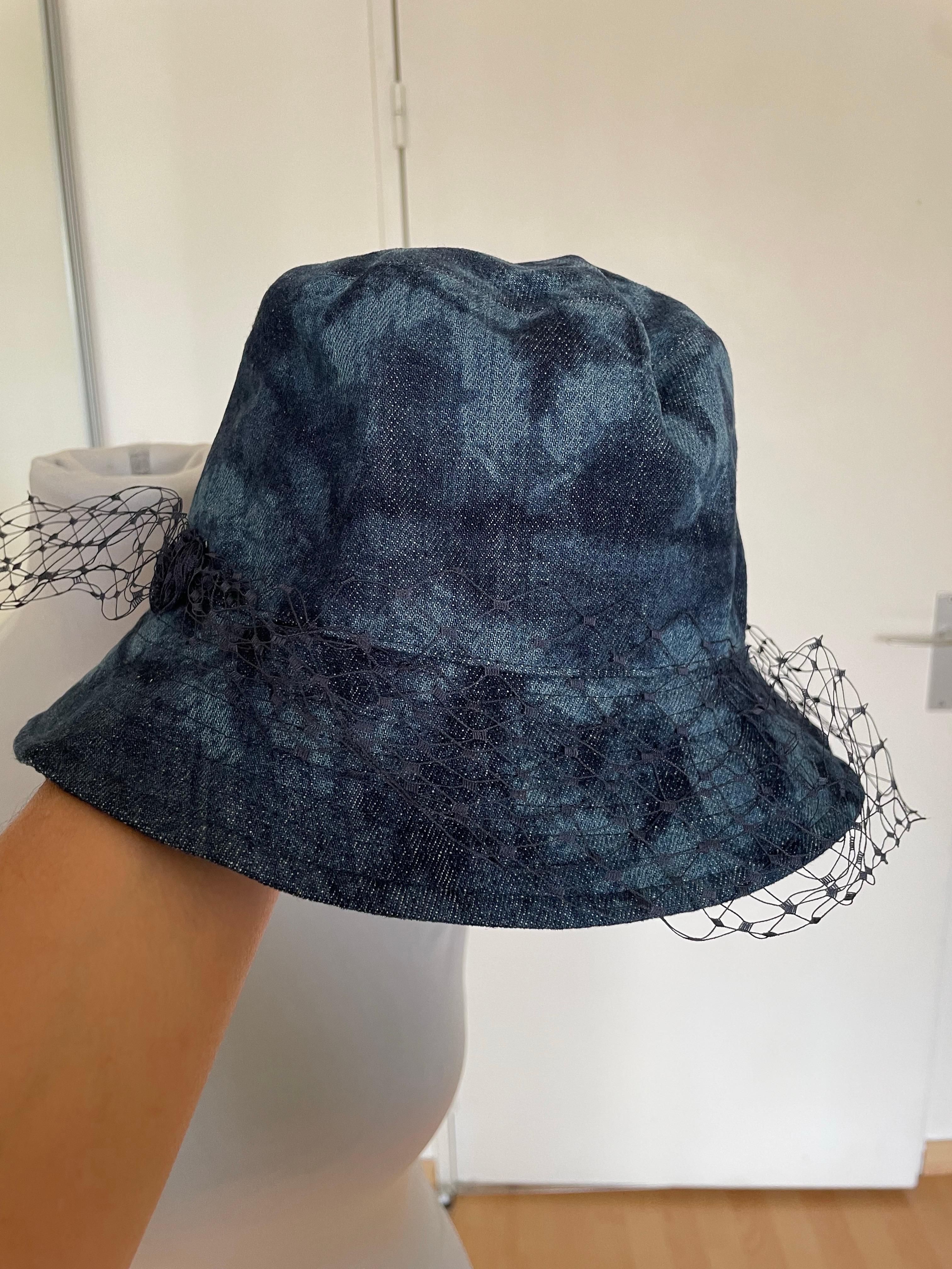 Donna Cappello CHRISTIAN DIOR Tye and Dye in vendita