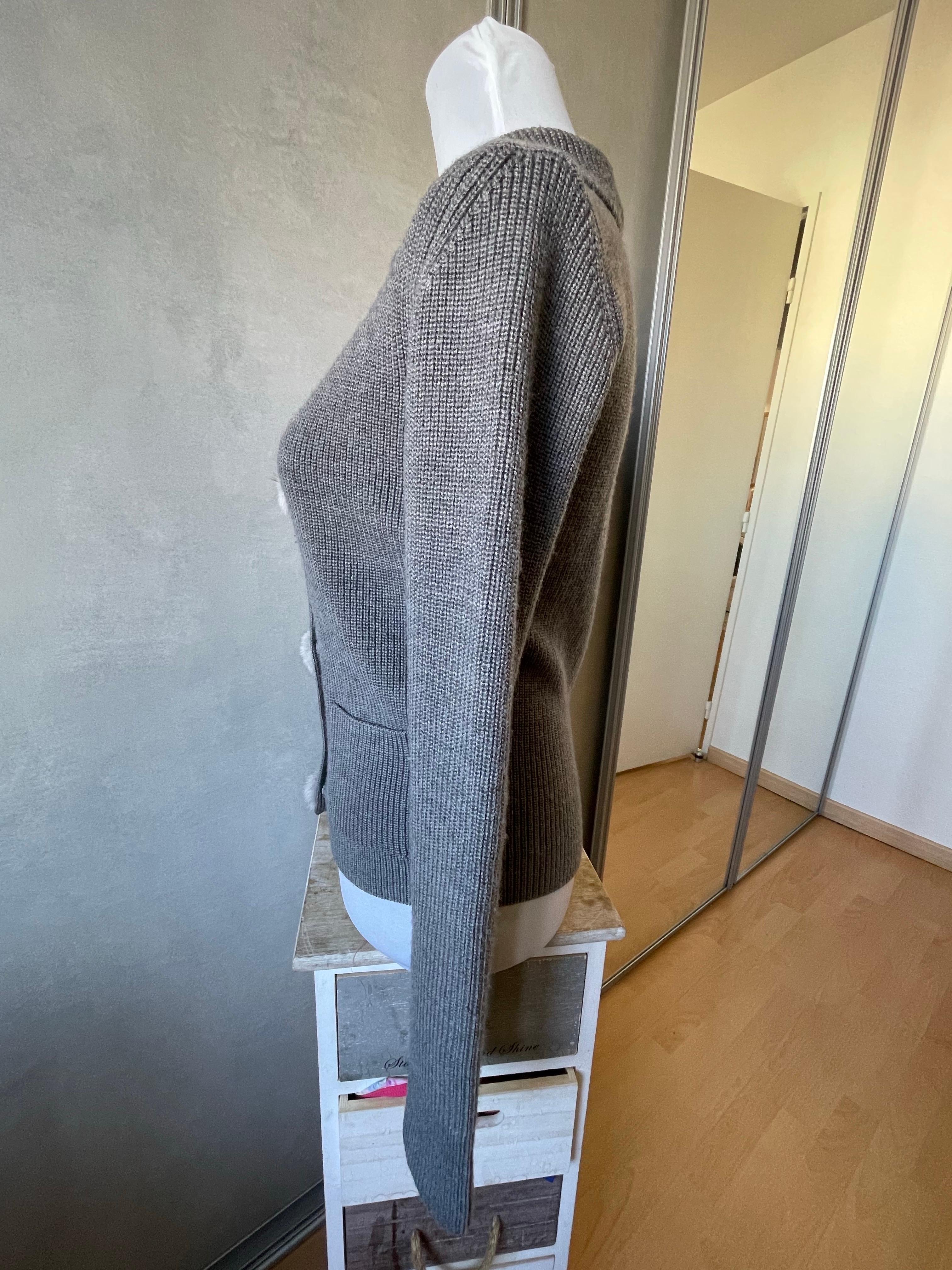 CHRISTIAN DIOR Vest mink fur buttons Excellent état - En vente à CACHAN, FR