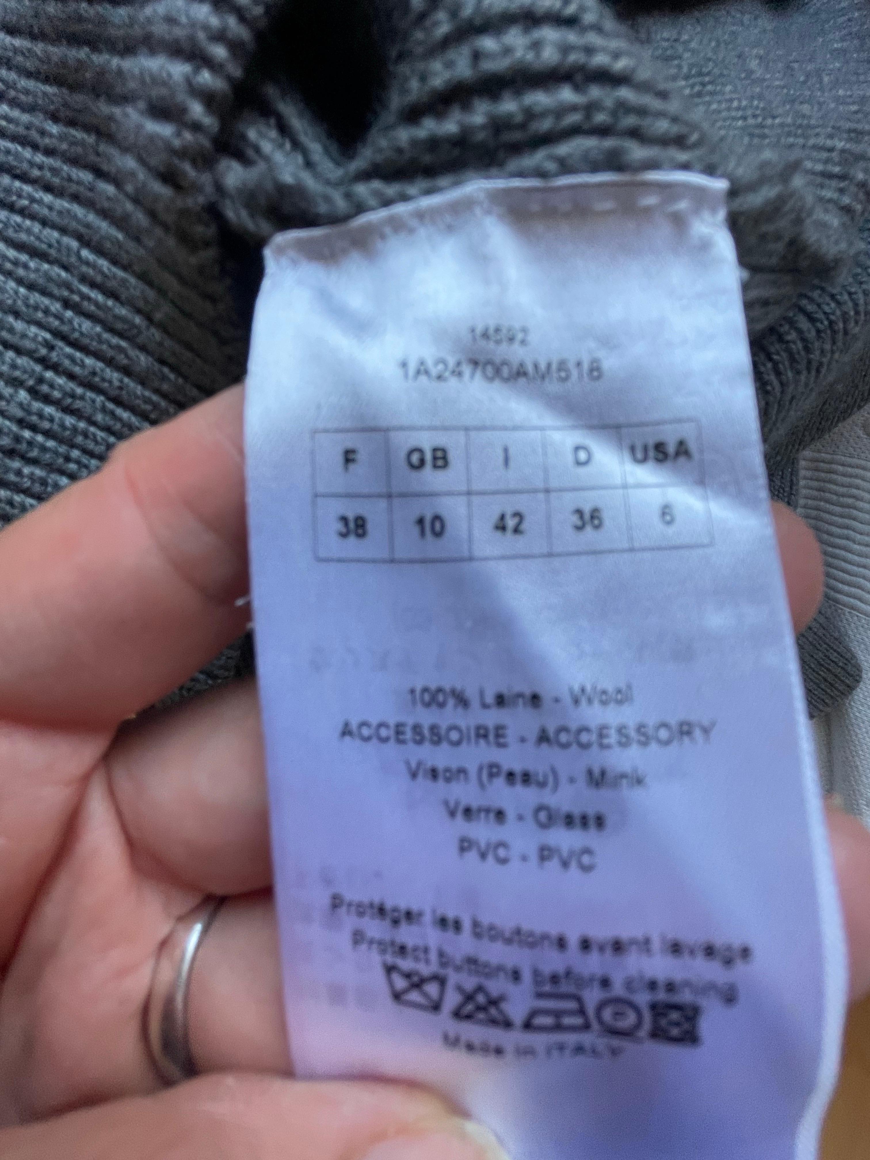 CHRISTIAN DIOR Vest mink fur buttons en vente 1