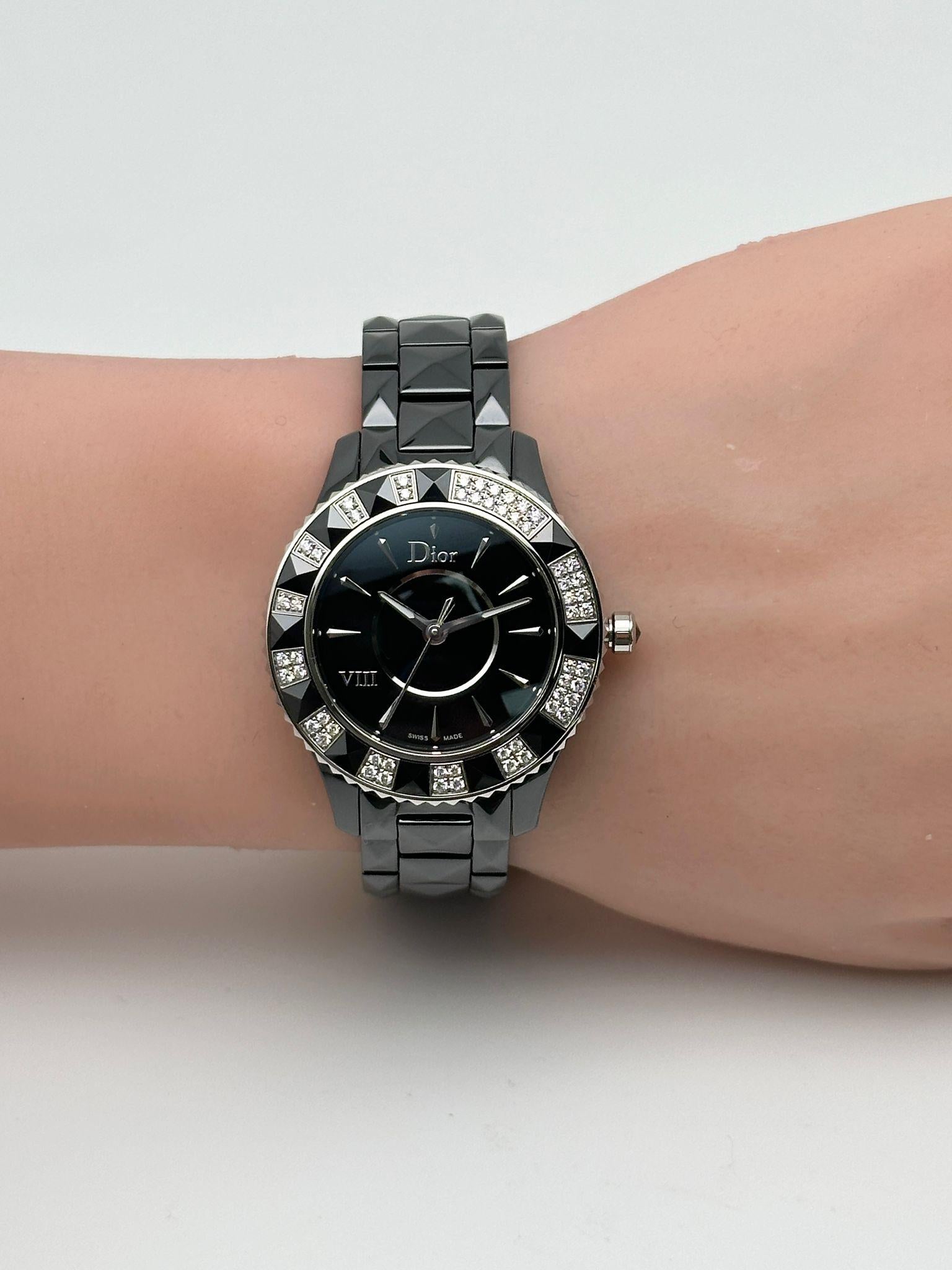 Christian Dior VIII 33mm Ceramic Diamond Black Dial Montre pour femmes CD1231E1C001 en vente 3