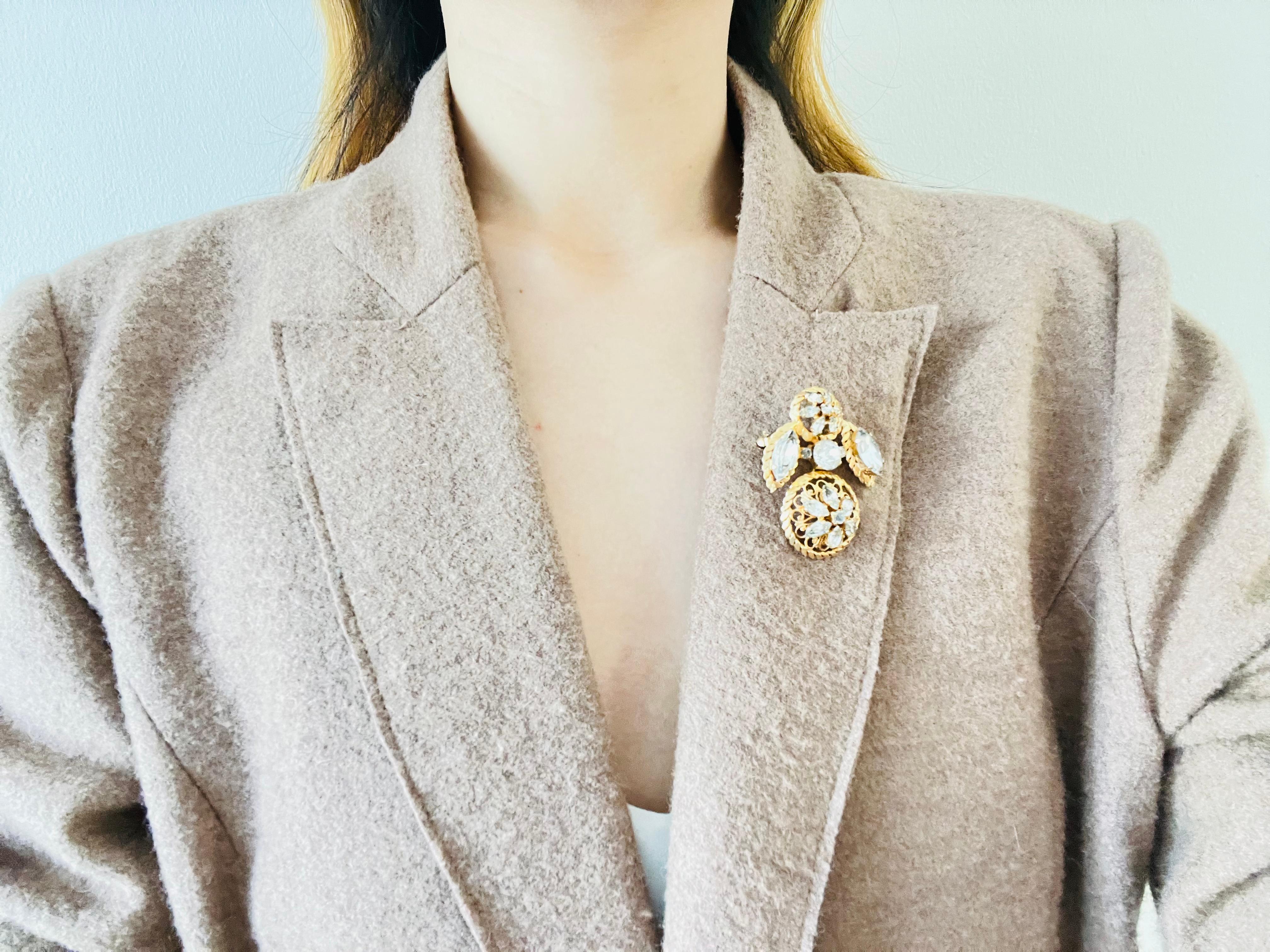 Christian Dior Vintage 1950s Baroque Openwork Crystals Exquisite Gold Brooch 2
