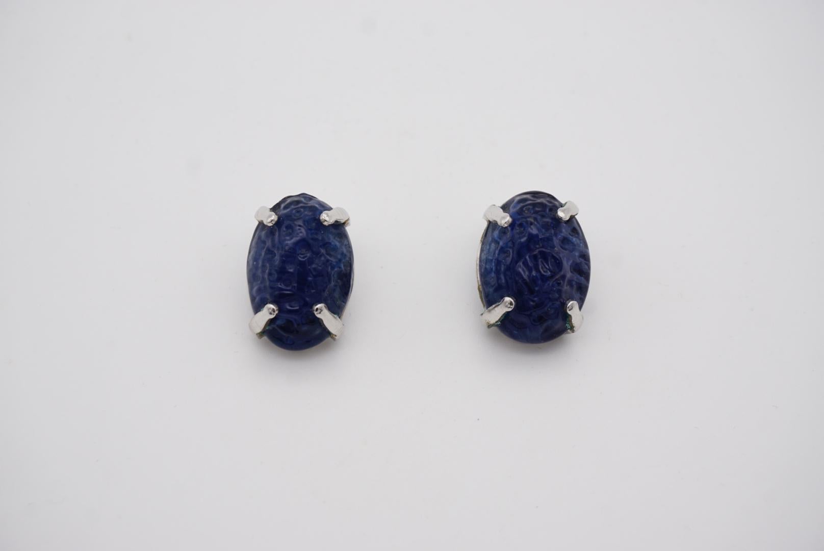 Christian Dior Vintage 1960 Textured Sapphire Navy Oval Silver Clip On Earrings en vente 1