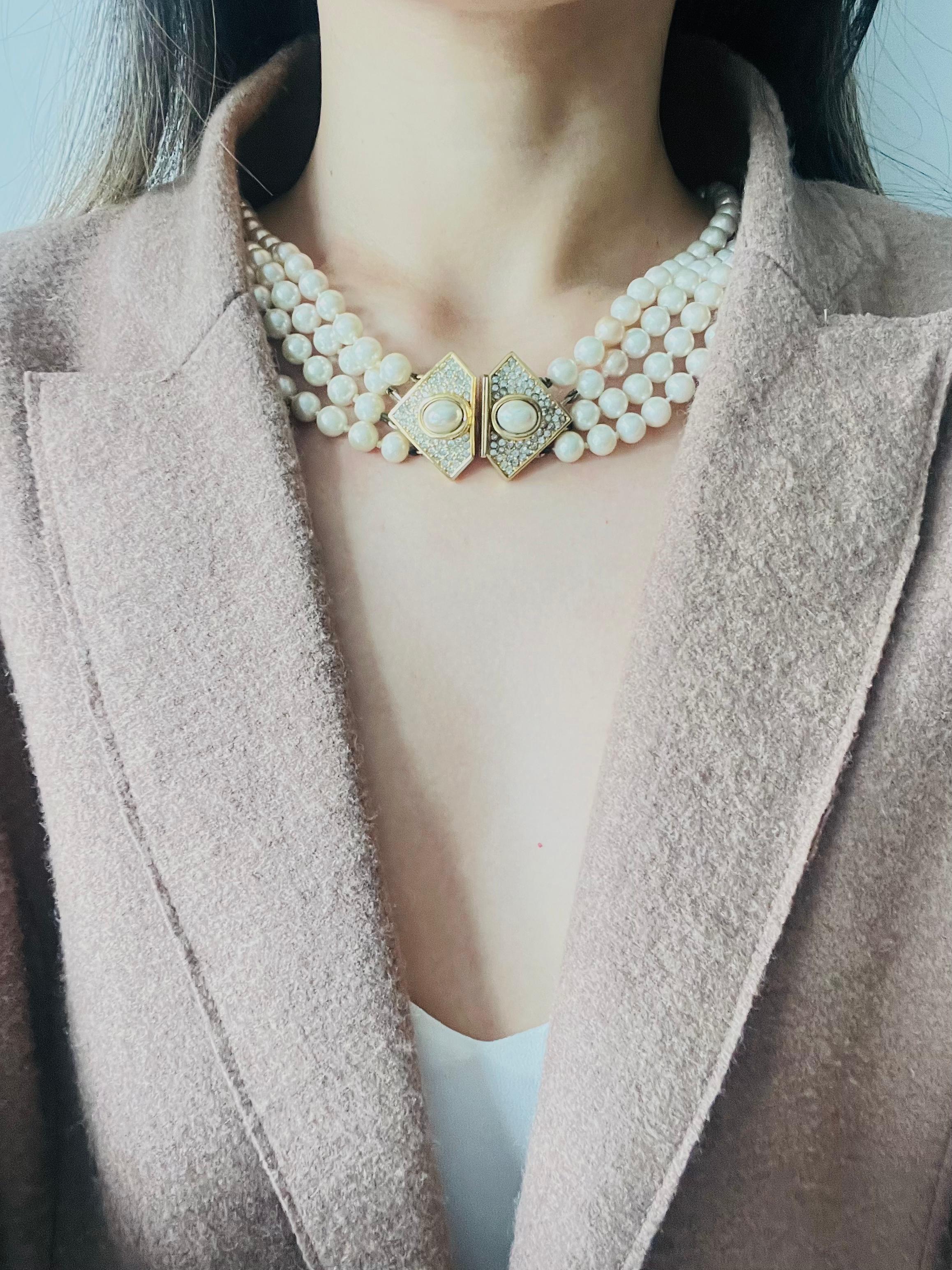 Christian Dior Vintage 1960er Jahre Halskette, 4 Stränge, weiße Perlen, dreieckige Kristalle, Vintage 2