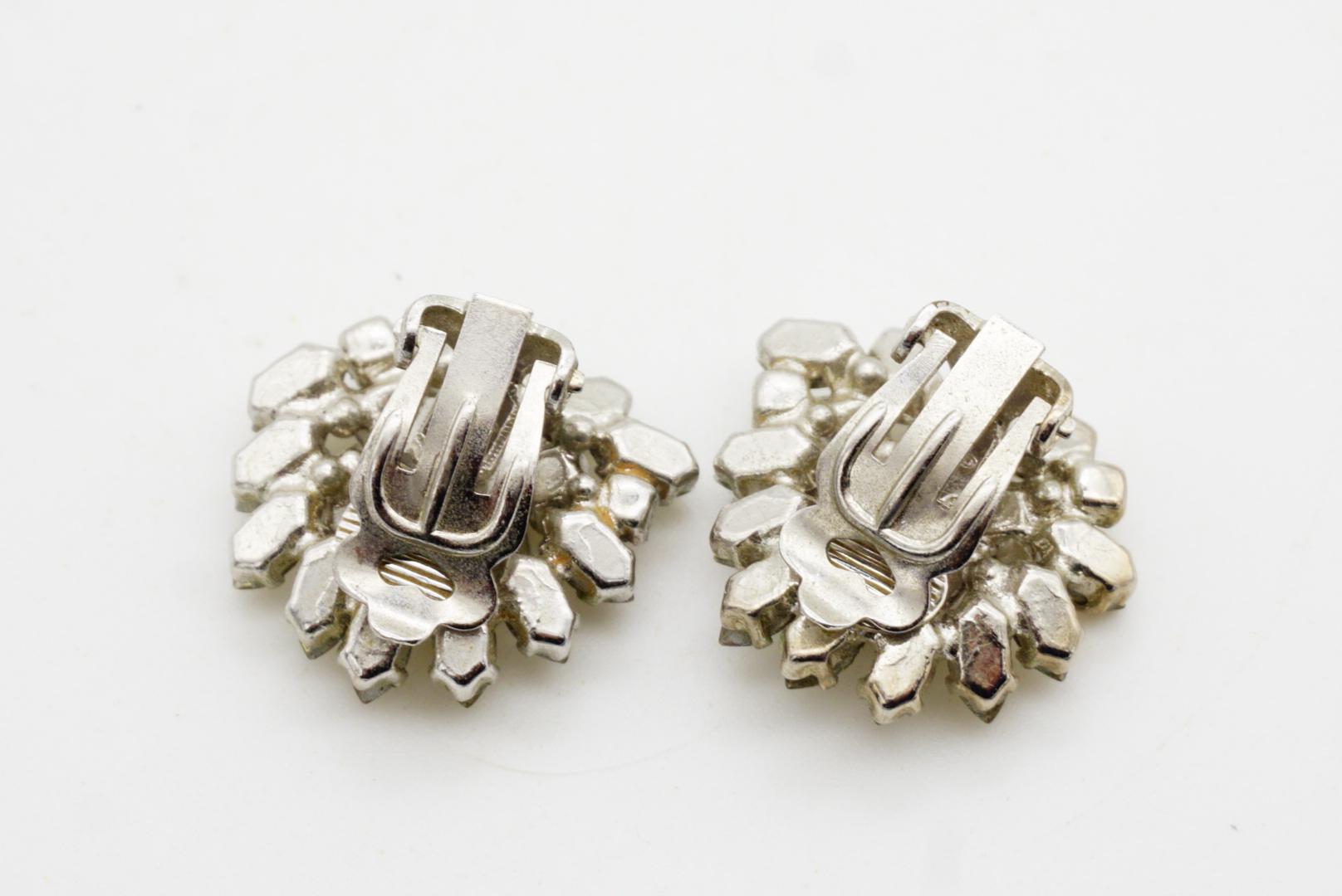 Christian Dior Vintage 1960er Jahre Klare Whole Kristalle Blume Marquise Clip-Ohrringe im Angebot 5