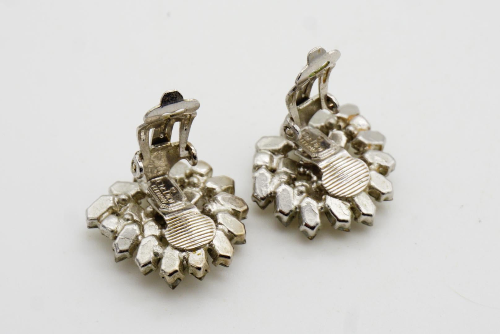 Christian Dior Vintage 1960er Jahre Klare Whole Kristalle Blume Marquise Clip-Ohrringe im Angebot 6