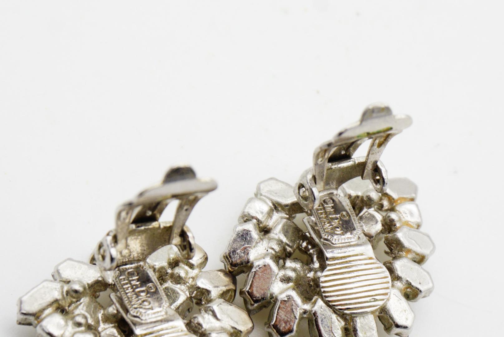 Christian Dior Vintage 1960er Jahre Klare Whole Kristalle Blume Marquise Clip-Ohrringe im Angebot 7