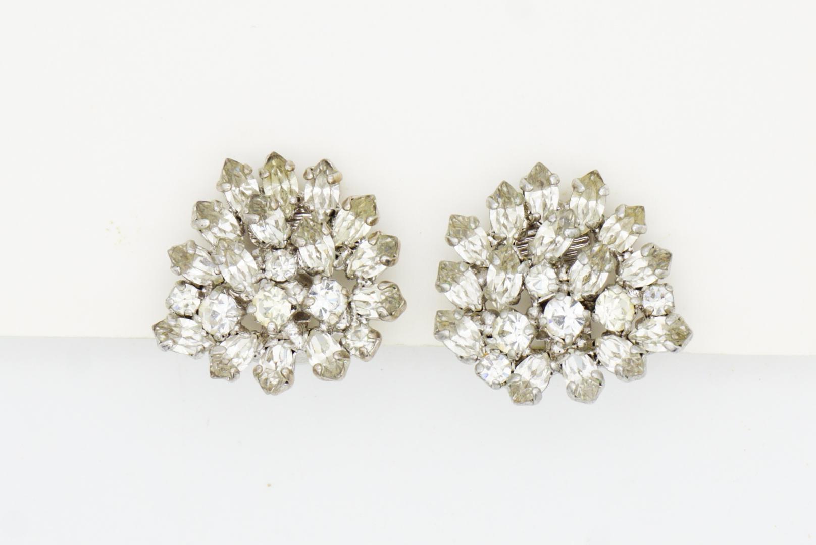 Christian Dior Vintage 1960er Jahre Klare Whole Kristalle Blume Marquise Clip-Ohrringe im Angebot 8