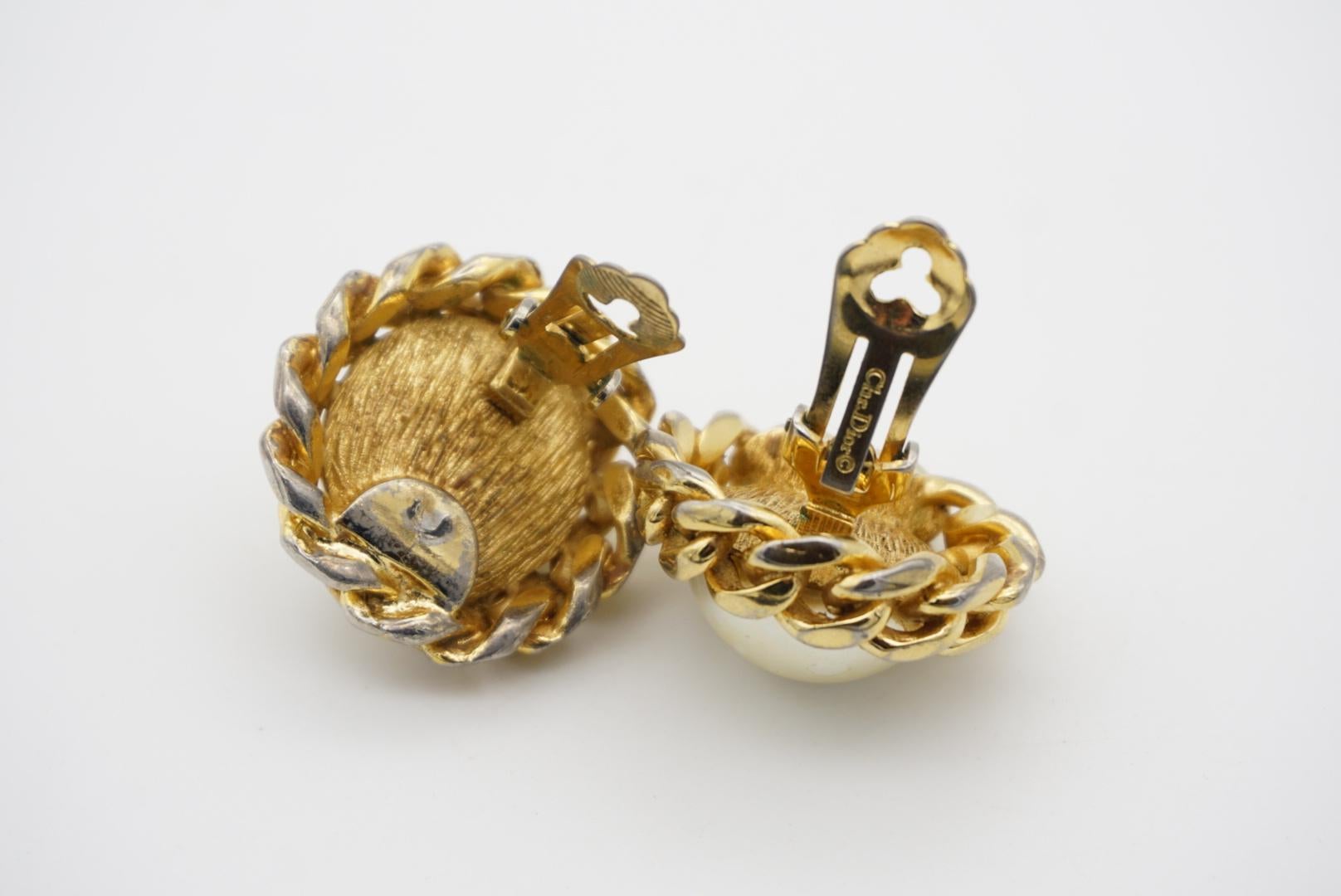 Christian Dior Vintage 1960er Jahre Extra große runde Perlen ineinandergreifende Clip-Ohrringe im Angebot 5