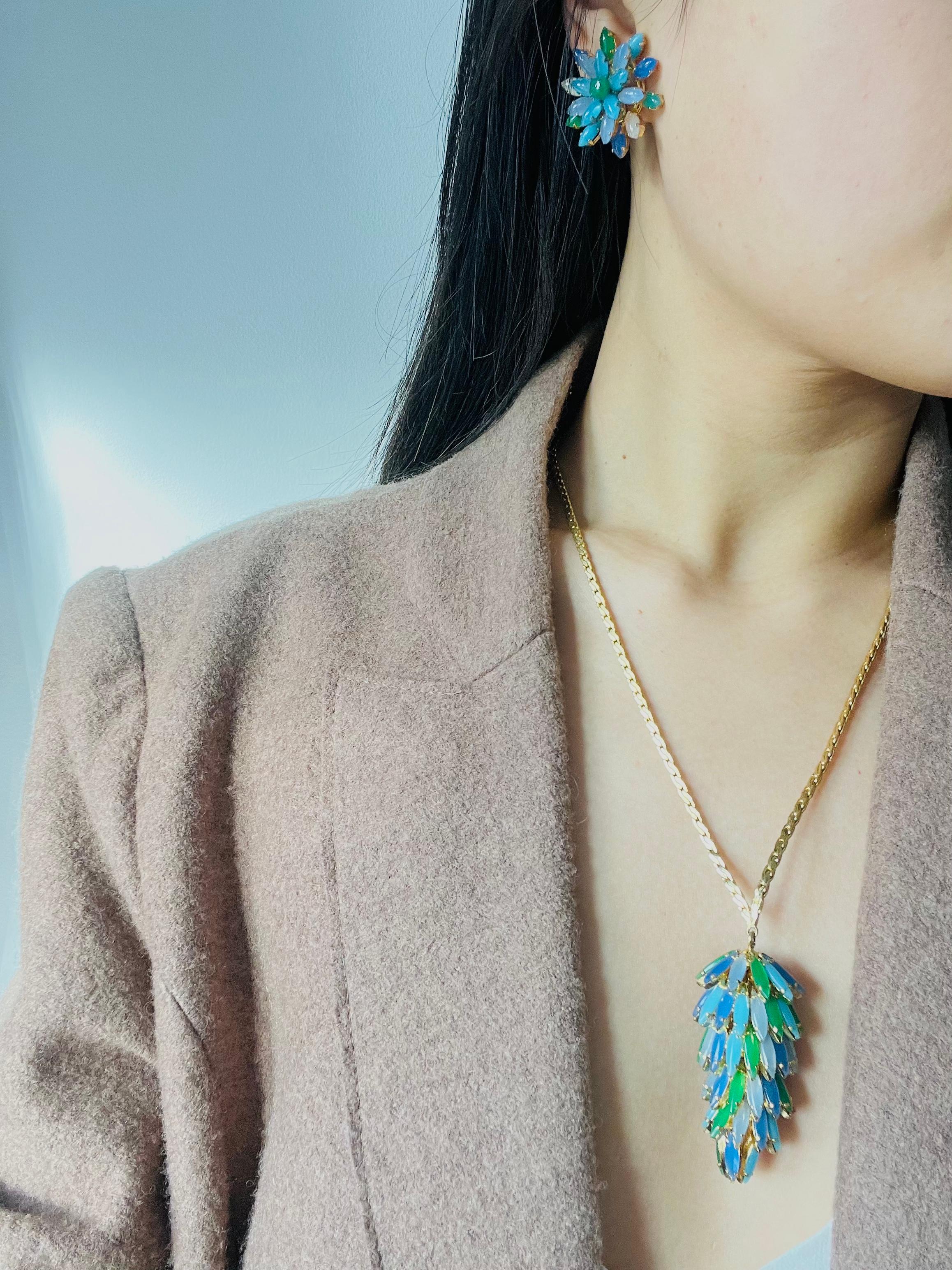 Christian Dior Vintage 1966 Gripoix Emerald Sapphire Snowflake Flower Earrings For Sale 4