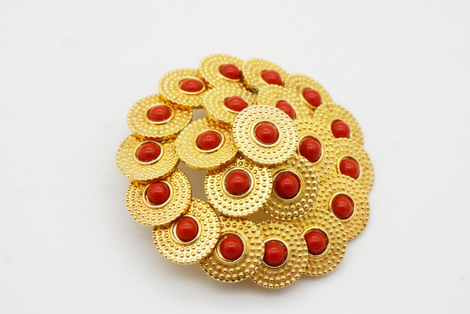 Christian Dior Vintage 1967 Scheibenkreis Rot Perlen Kugeln durchbrochene gewölbte Brosche im Angebot 8