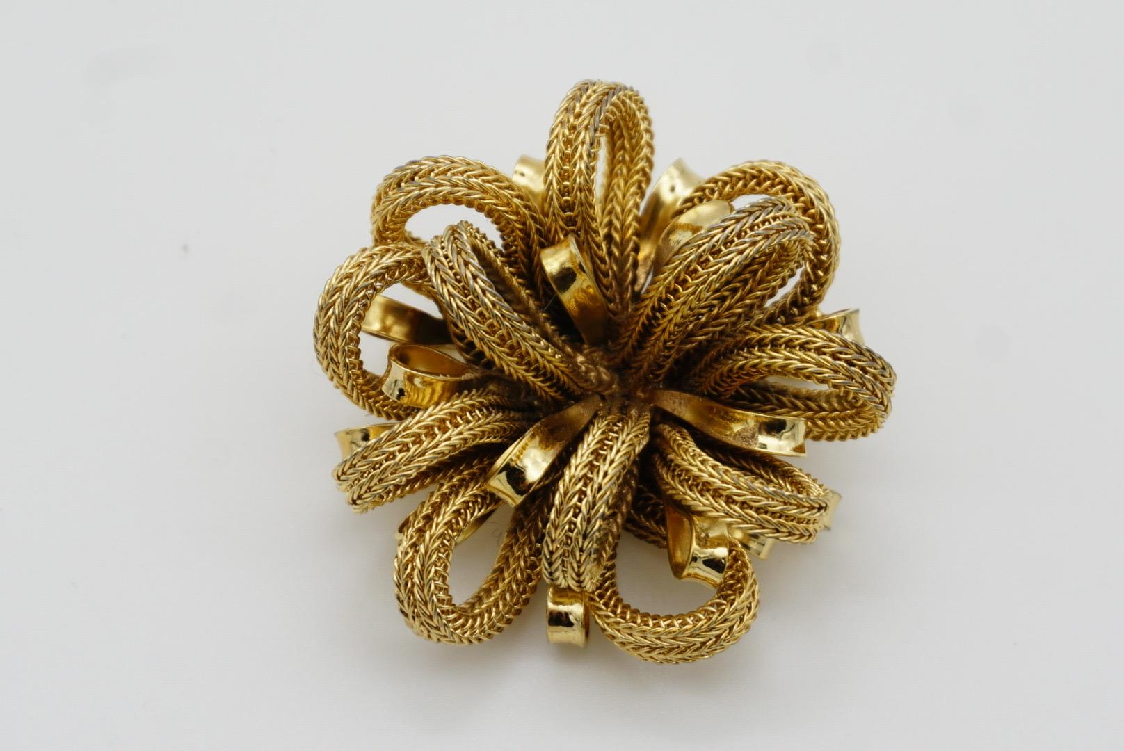 Christian Dior Vintage 1967 Vivid Mesh Knit Ribbon Bow Flourish Flower Brooch For Sale 3