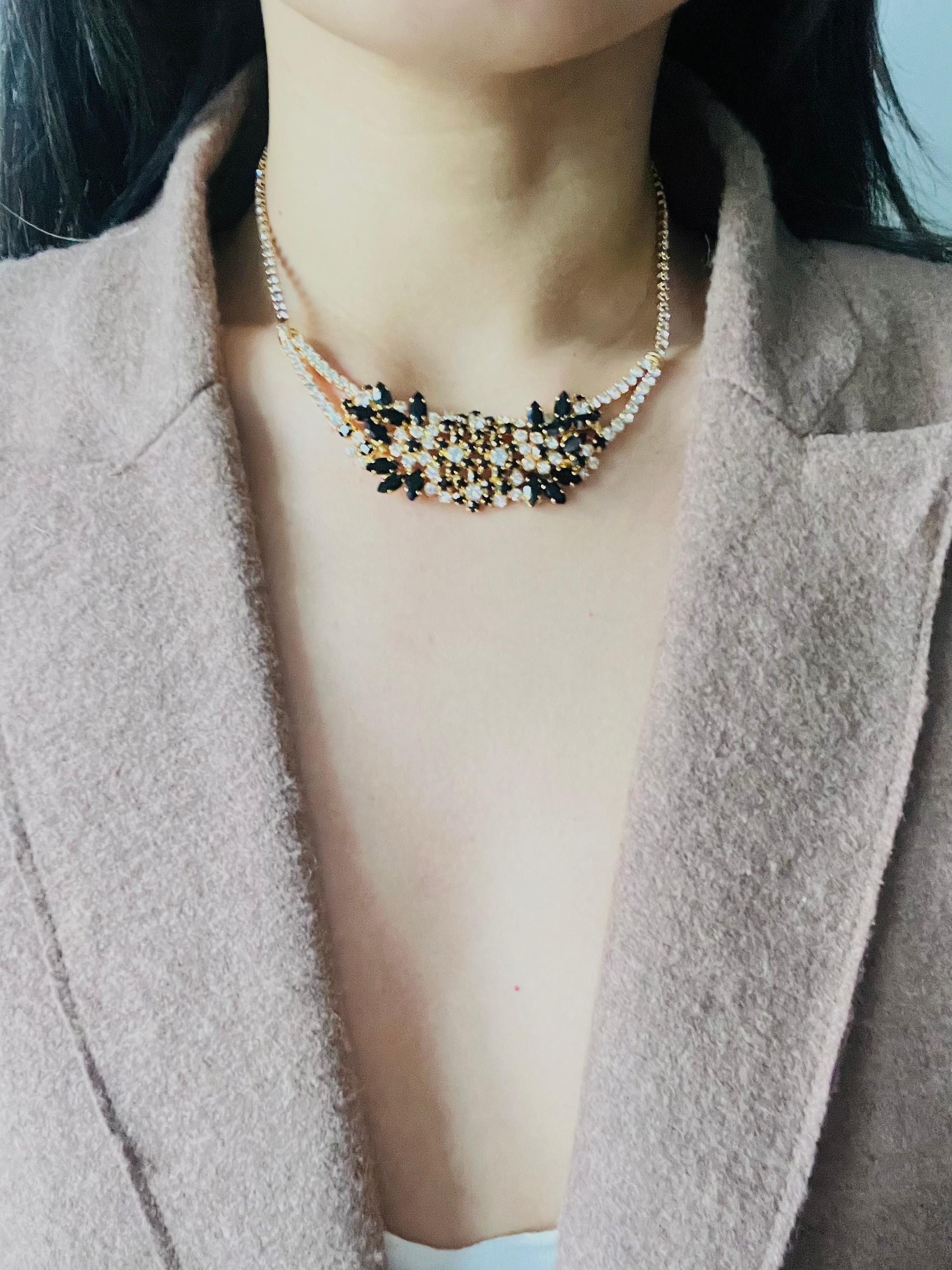 Christian Dior Vintage 1970 Schwarz Klar Cluster Blumen Whole Kristalle Halskette im Angebot 1