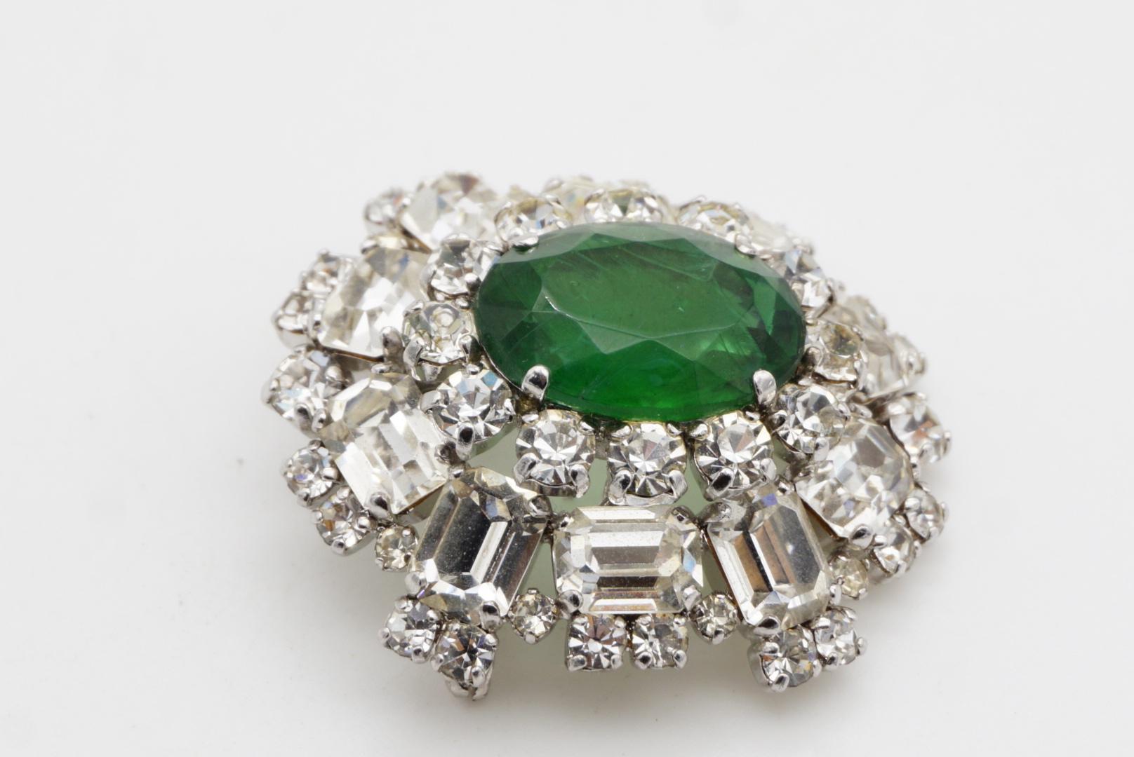 Christian Dior Vintage 1970 Cristales Ovalados Verde Esmeralda Broche Cúpula Marquesa en venta 6