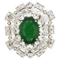 Broche vintage Christian Dior de 1970, rare, en forme de paon, vert émeraude et blanc, ovale et bombée
