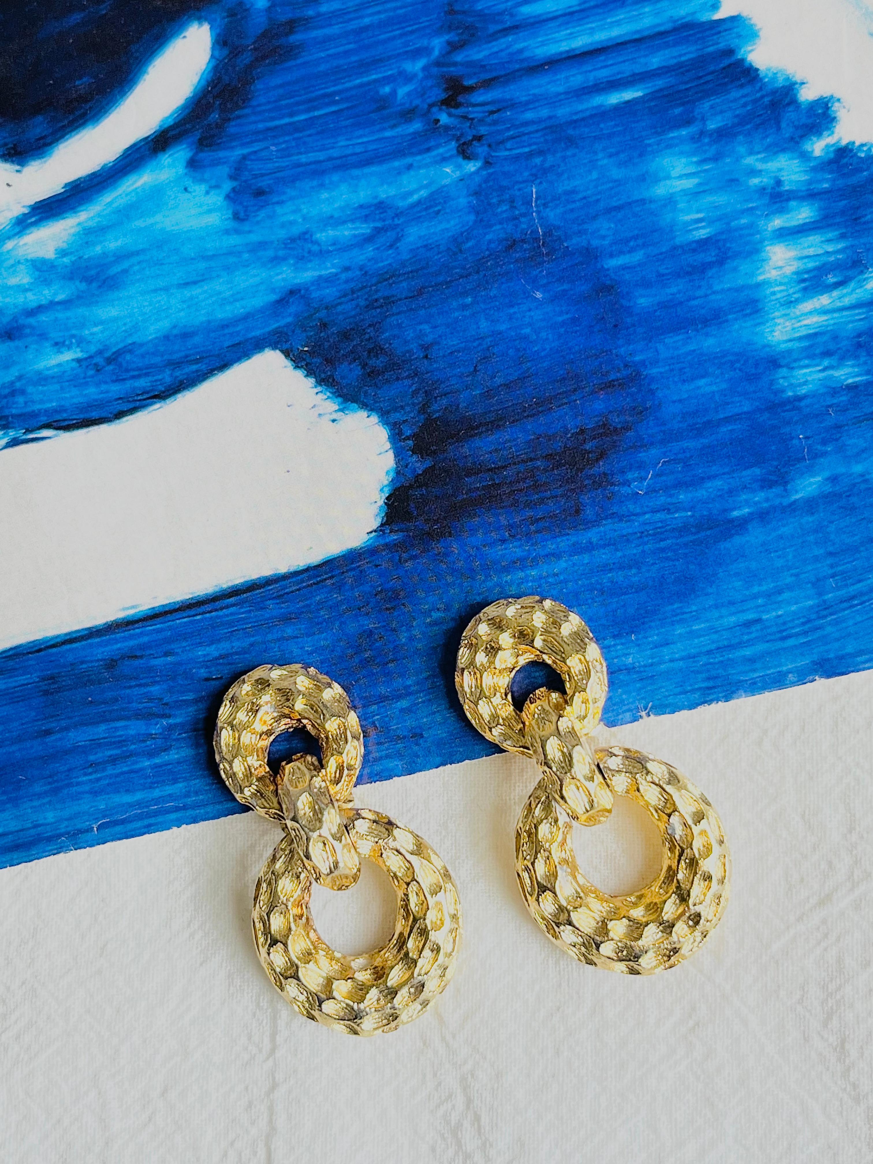 Women's or Men's Christian Dior Vintage 1970 Textured Circle Oval Hoop Drop Chunky Clip Earrings For Sale