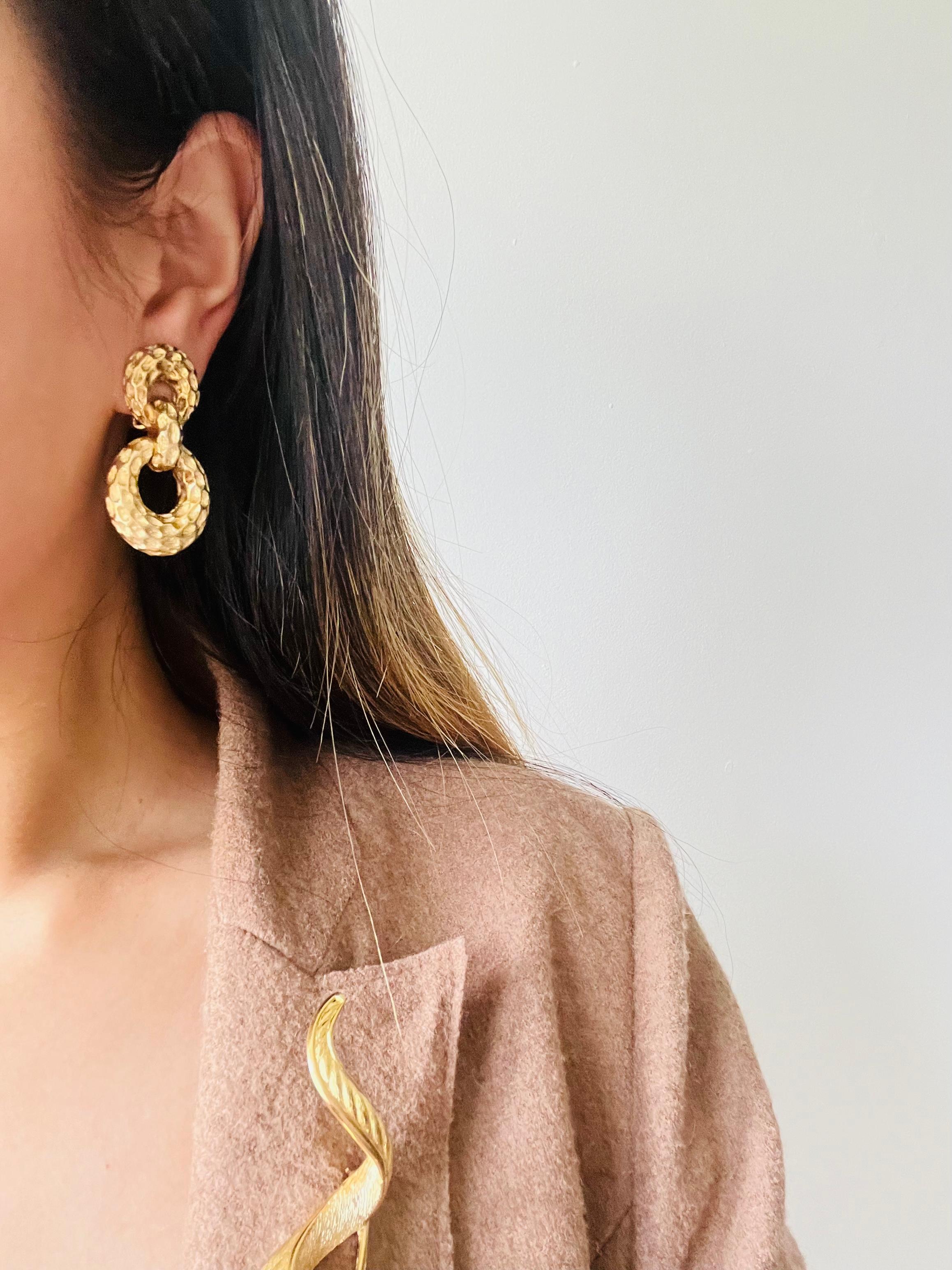 Christian Dior Vintage 1970 Textured Circle Oval Hoop Drop Chunky Clip Earrings For Sale 2