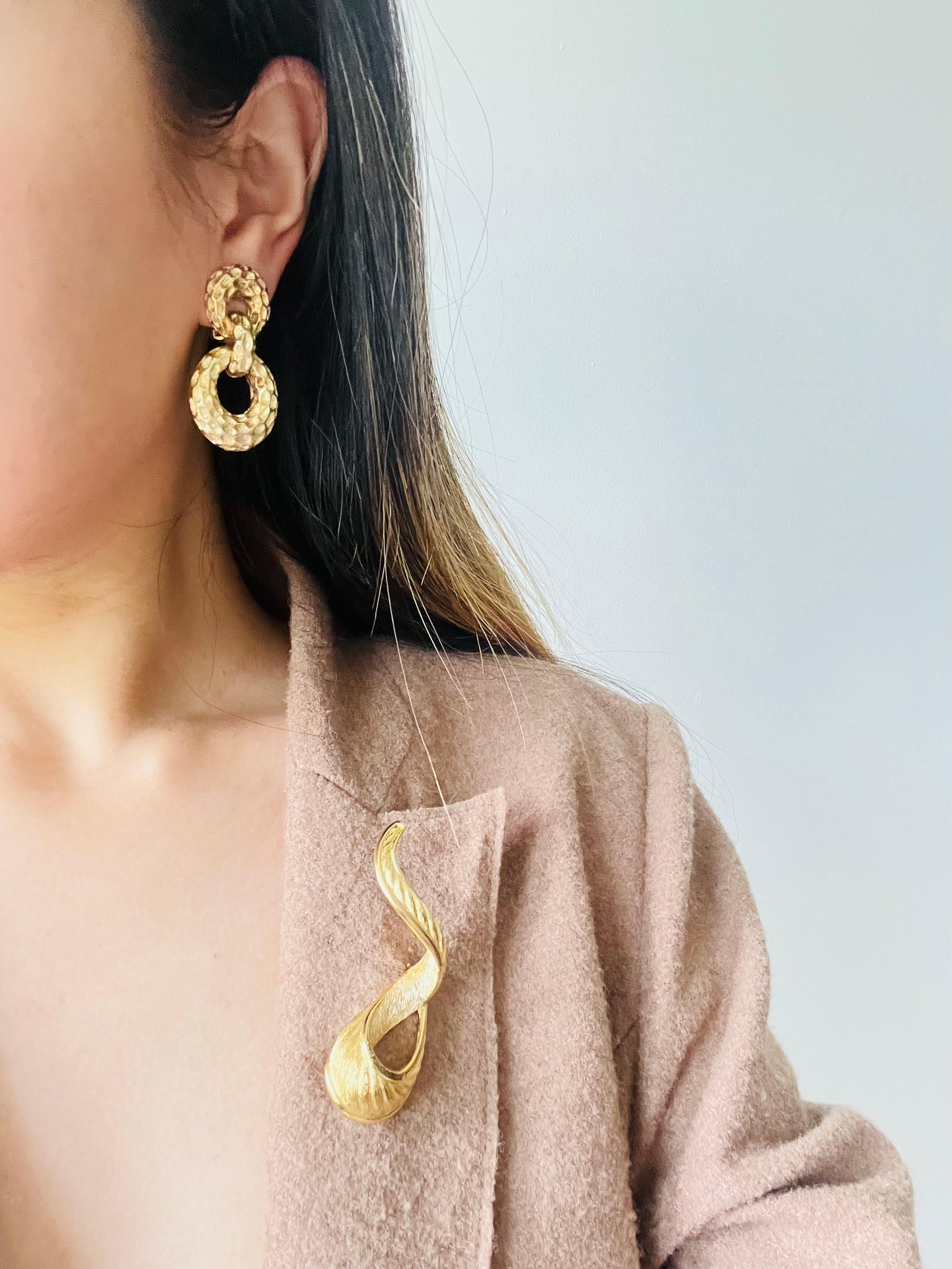 Christian Dior Vintage 1970 Textured Circle Oval Hoop Drop Chunky Clip Earrings For Sale 3