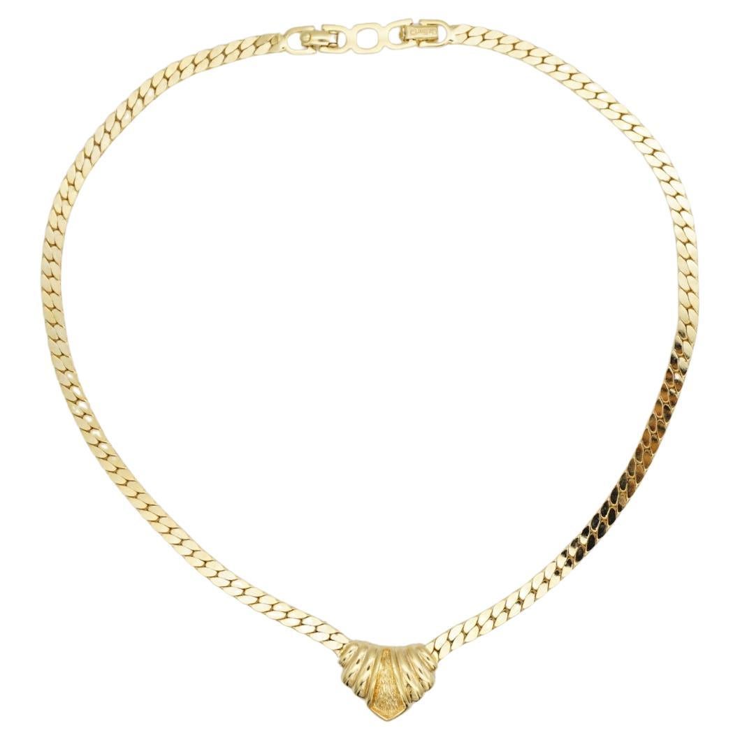 Christian Dior Vintage 1970 Triangle Shell Wing Pendant Monderist Gold Necklace en venta