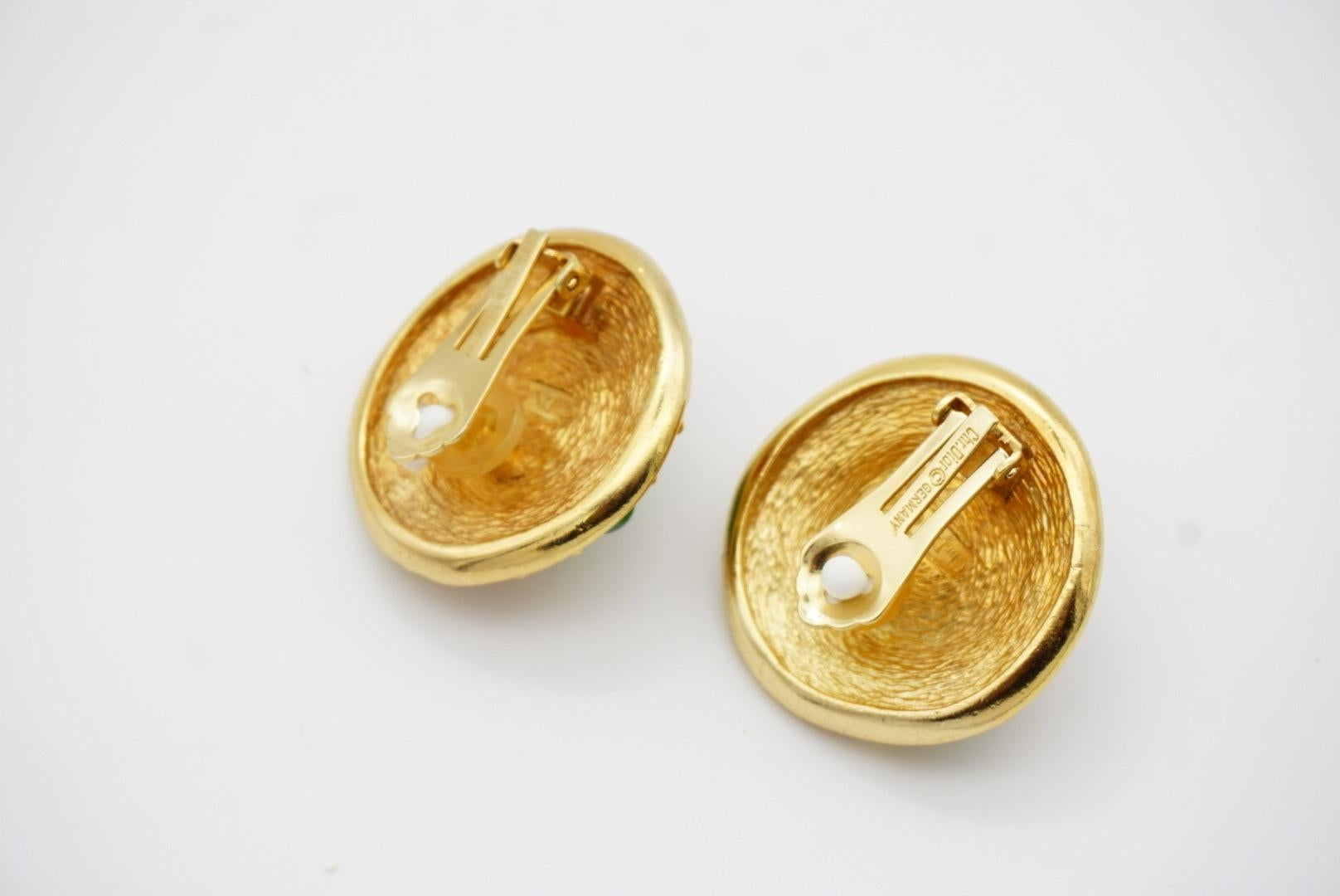 Christian Dior Vintage 1970s Baroque Gripoix Emerald Sapphire Ruby Clip Earrings 8