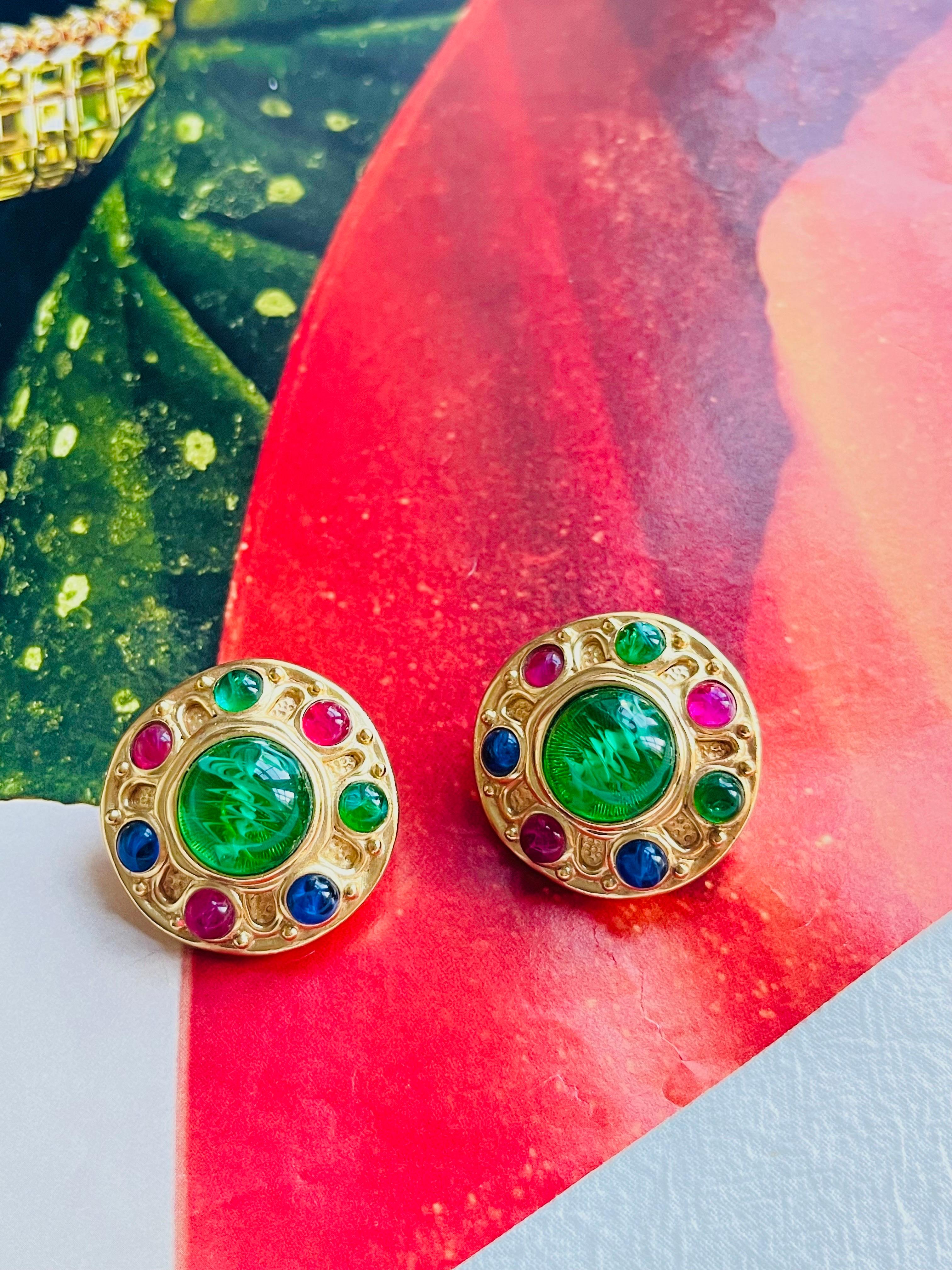 Christian Dior Vintage 1970s Baroque Gripoix Emerald Sapphire Ruby Clip Earrings In Excellent Condition In Wokingham, England