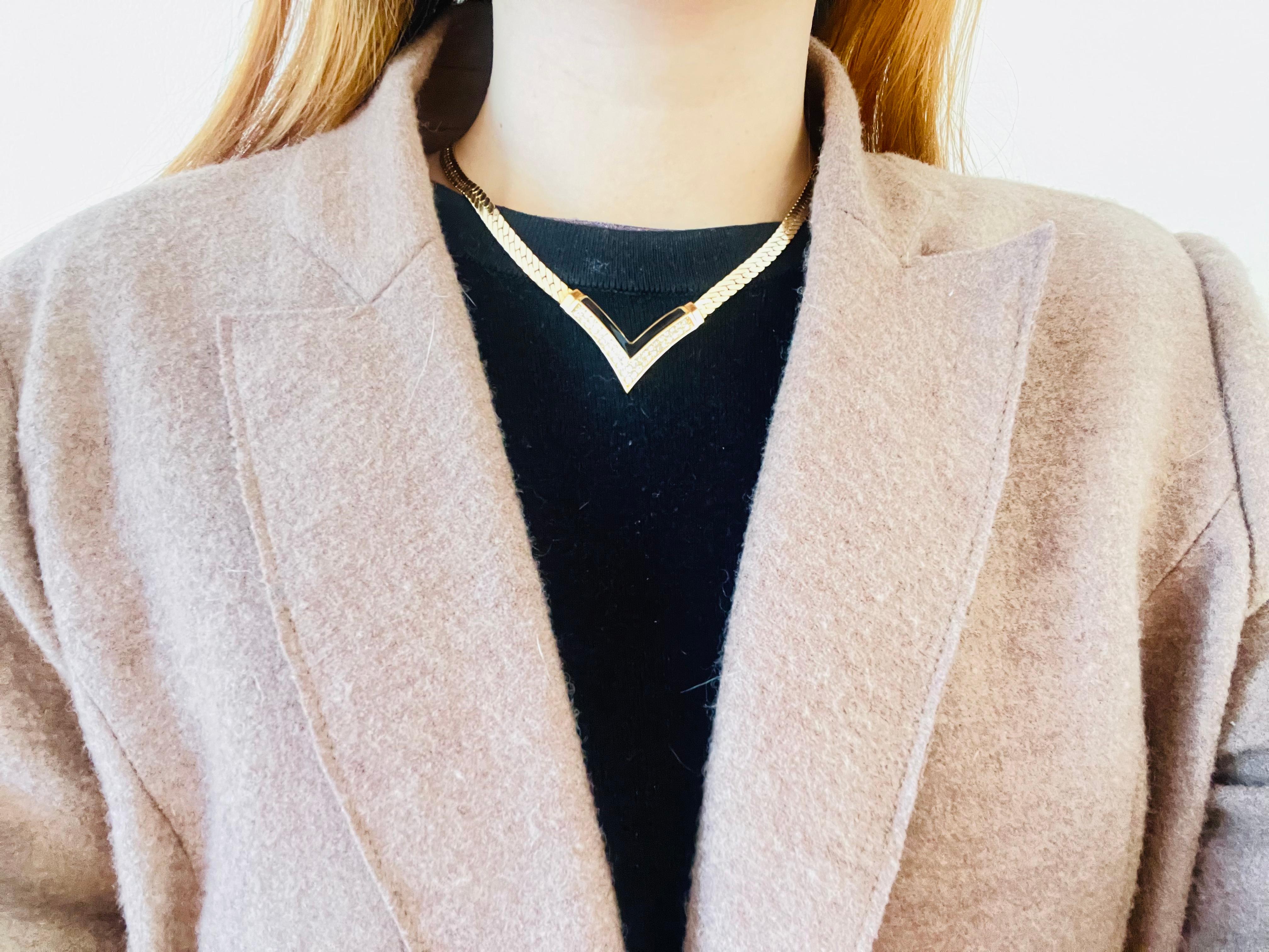 Christian Dior Vintage 1970s Black Crystal Arrow Triangle Pendant Gold Necklace In Excellent Condition For Sale In Wokingham, England