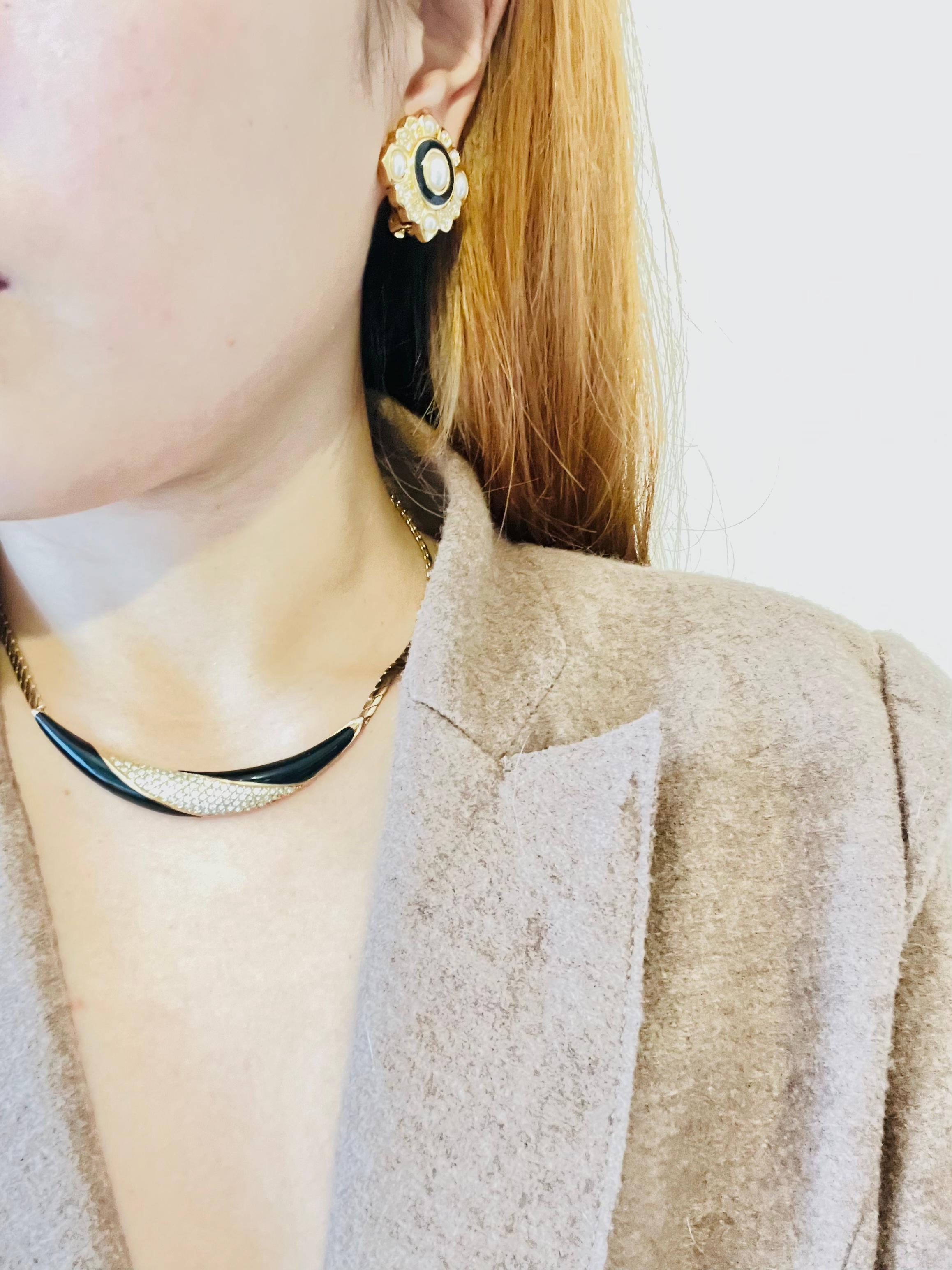 Christian Dior Vintage 1970s Black Crystal Crescent Moon Long Pendant Necklace For Sale 3