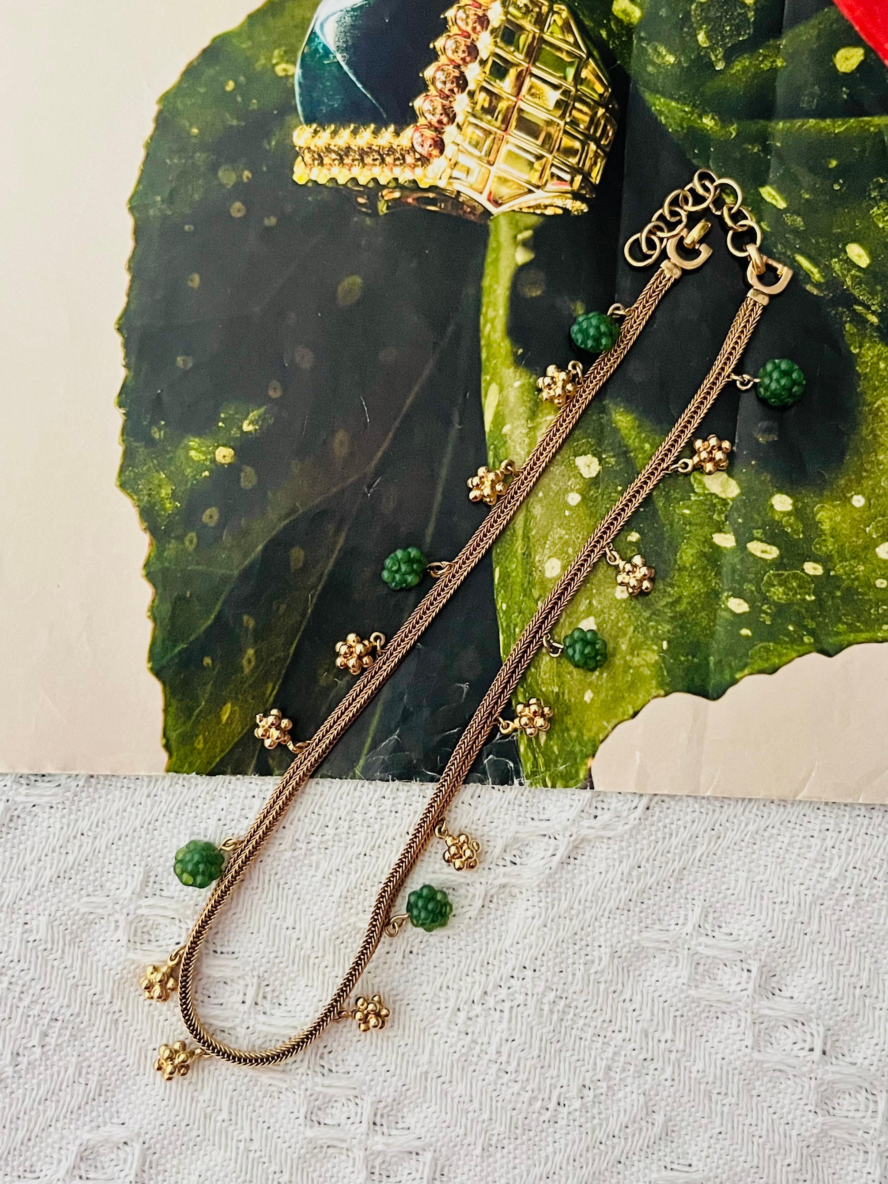 Christian Dior Vintage Años 70 Racimo Esmeralda Fruta Uva Charms Malla Collar Art Decó en venta