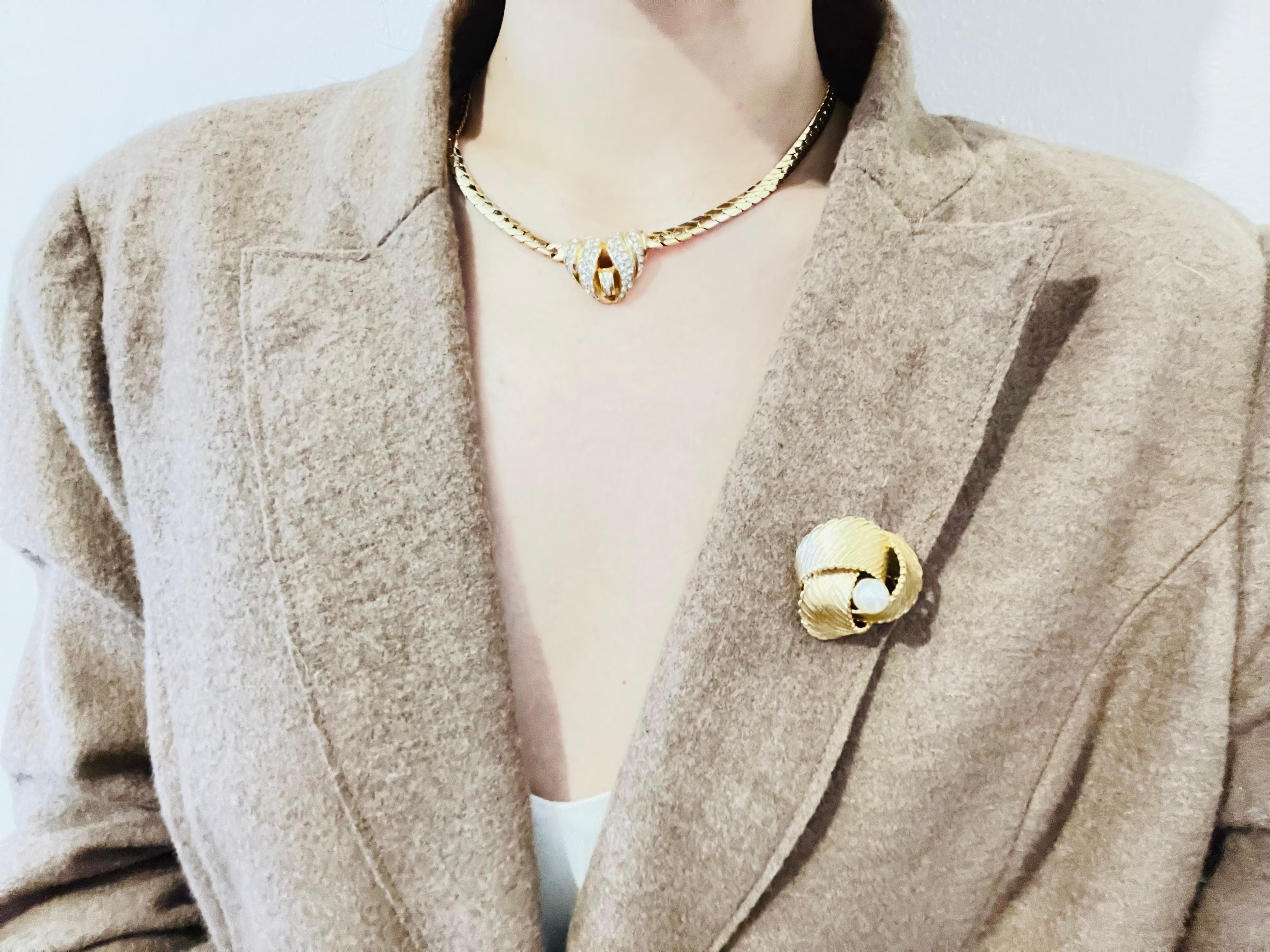 Christian Dior Vintage 1970s Croissant Interlock Crystals Pendant Gold Necklace For Sale 3