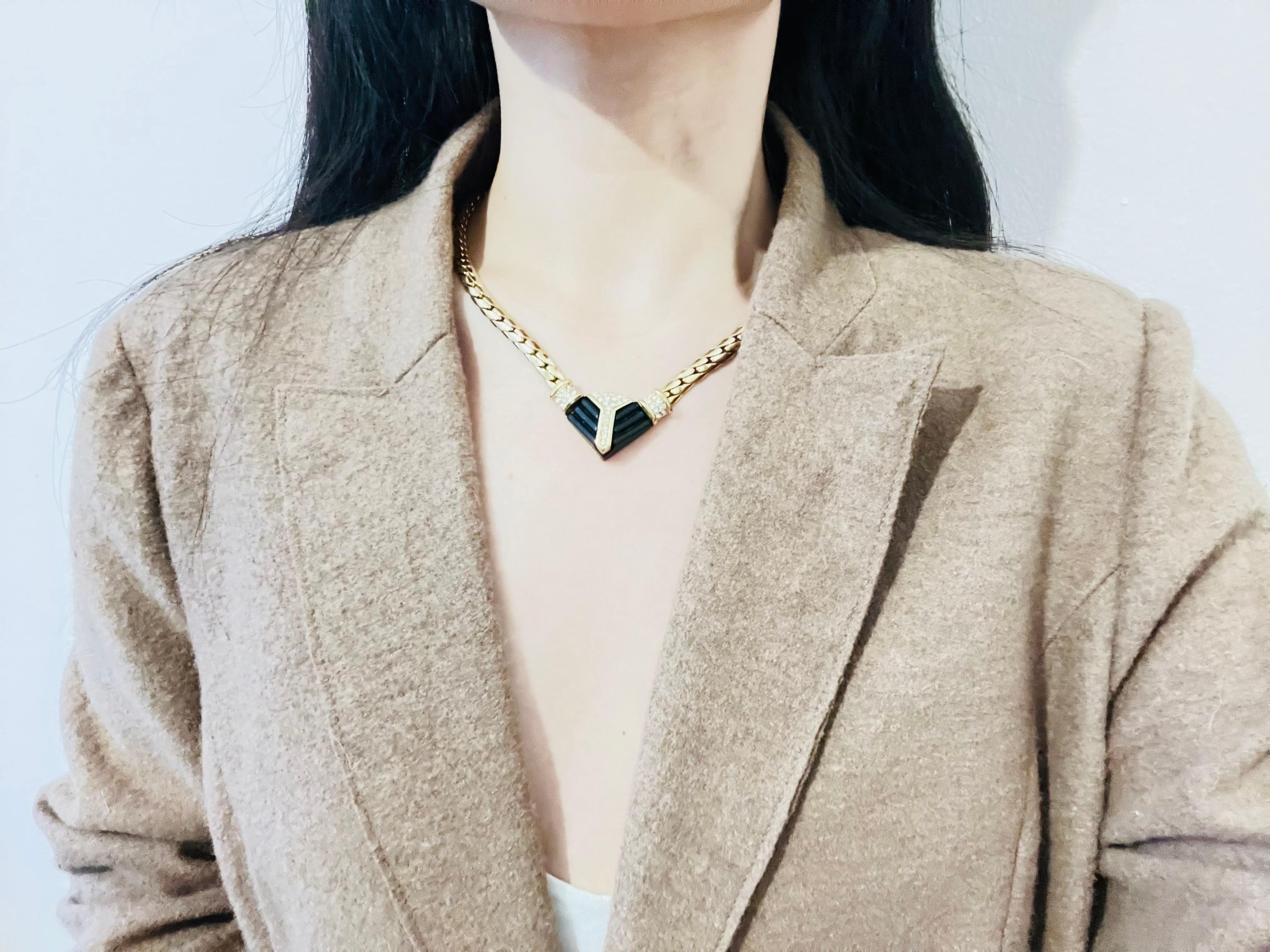 Christian Dior Vintage 1970s Crystals Black Triangle Chunky Pendant Necklace For Sale 1