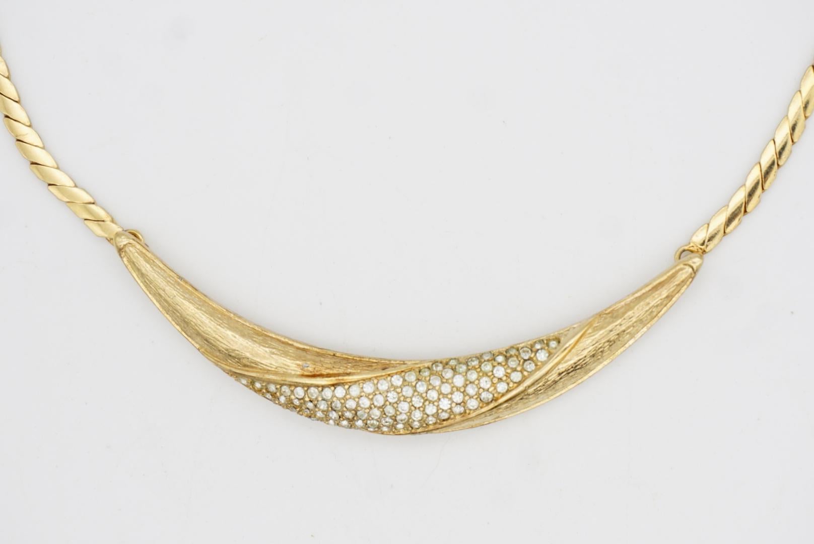 Christian Dior Vintage 1970s Crystals Long Crescent Moon Pendant Gold Necklace For Sale 4